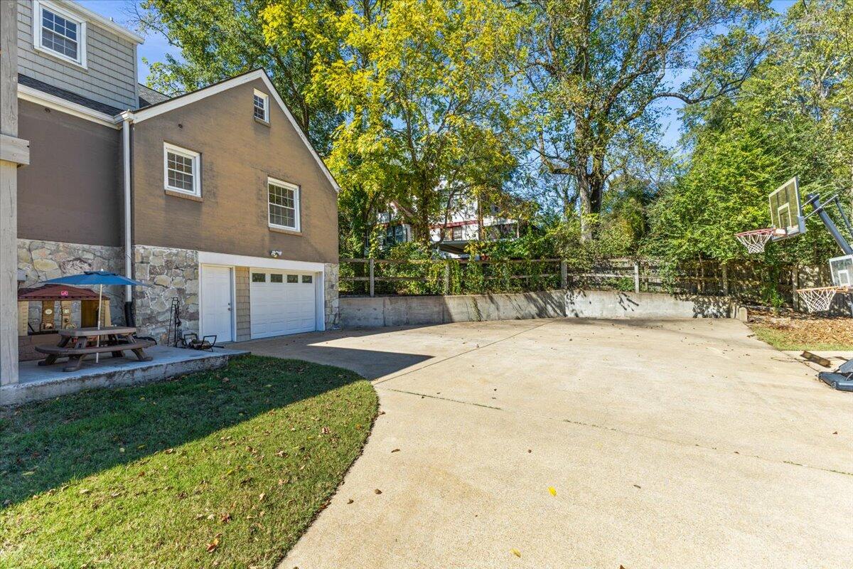 708 Belvoir Avenue
