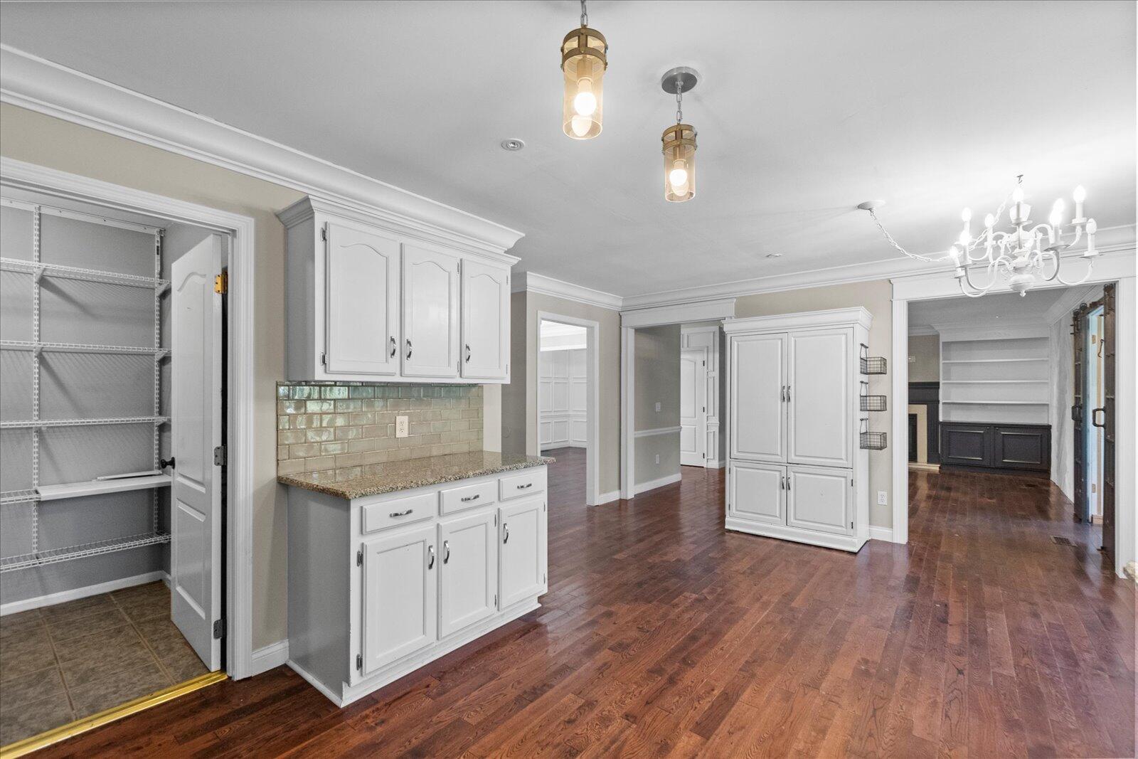 2221 Chimney Hills Drive