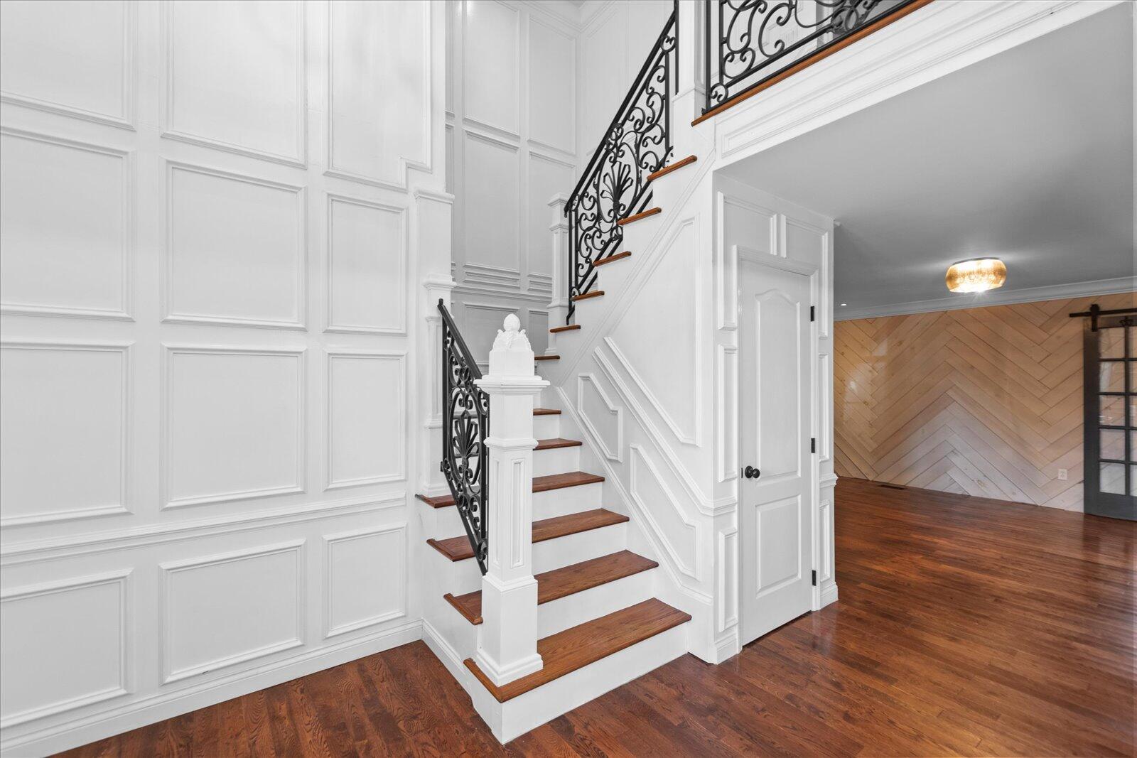 2221 Chimney Hills Drive