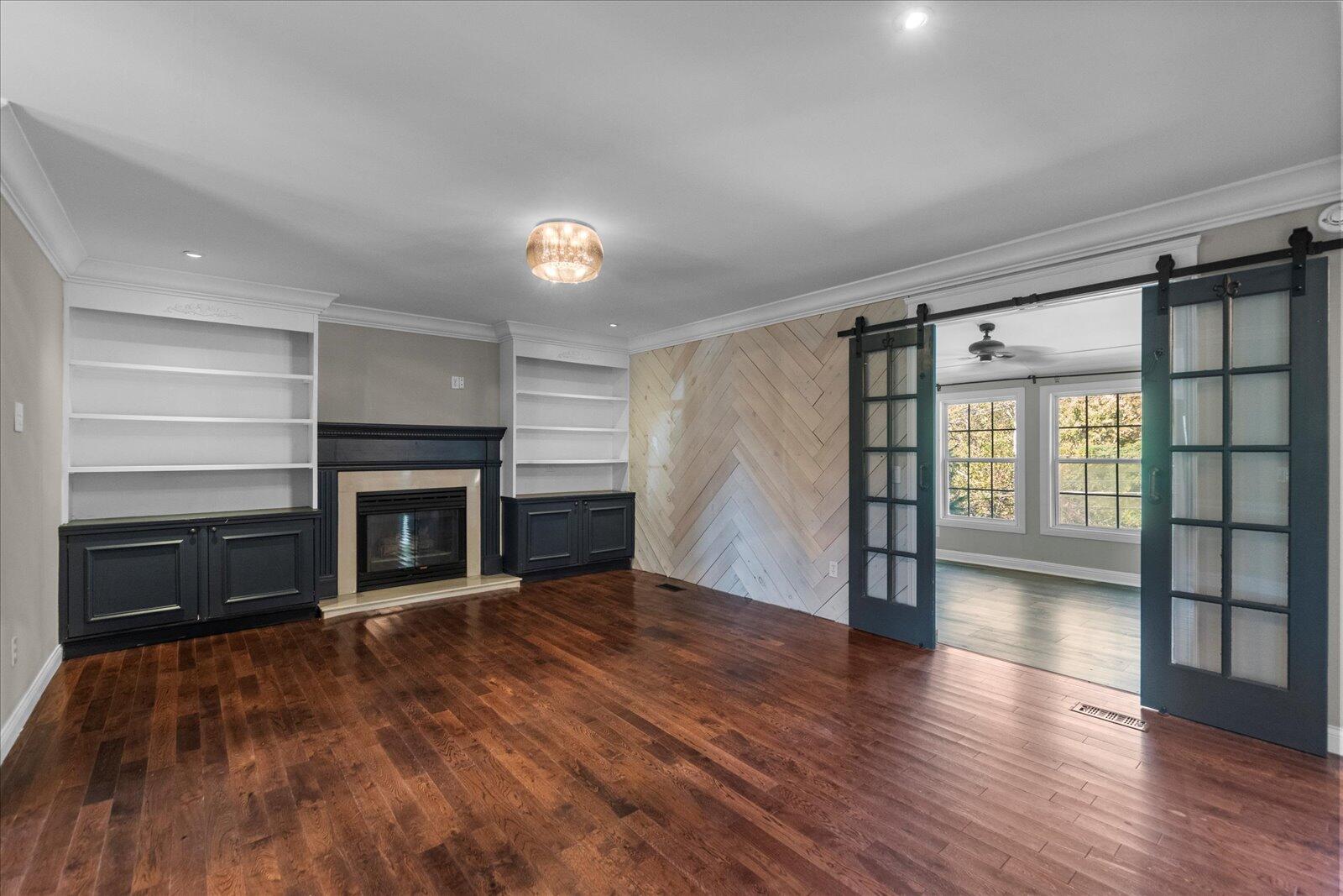 2221 Chimney Hills Drive