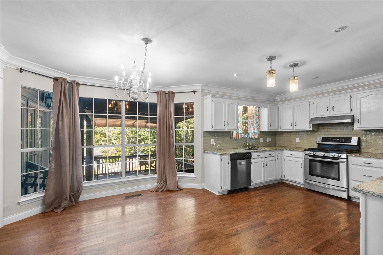 2221 Chimney Hills Drive