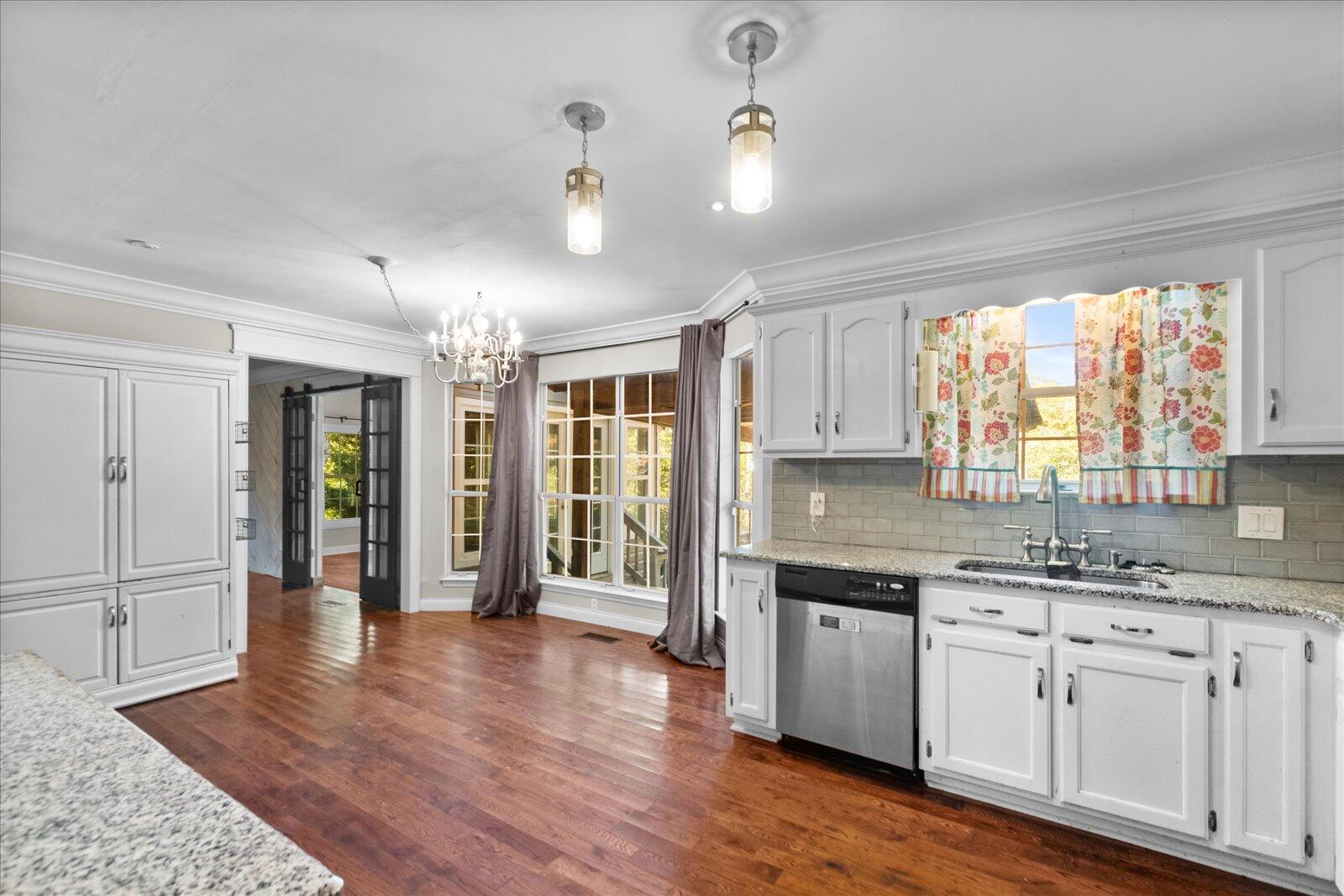 2221 Chimney Hills Drive