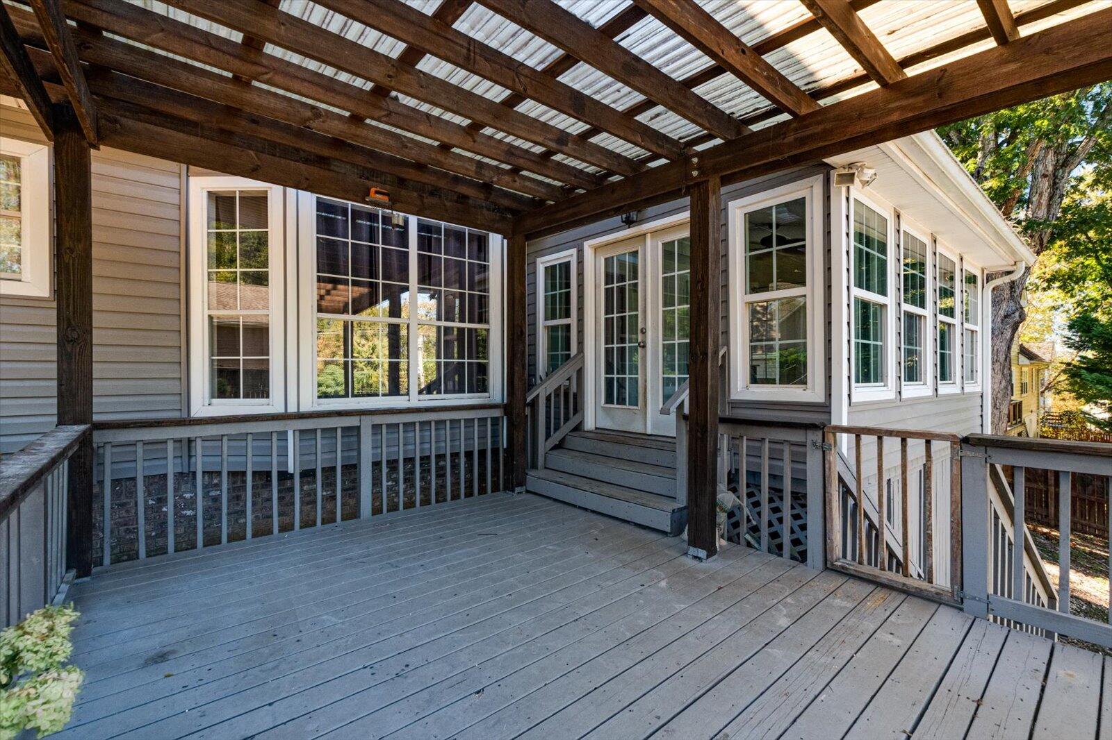 2221 Chimney Hills Drive