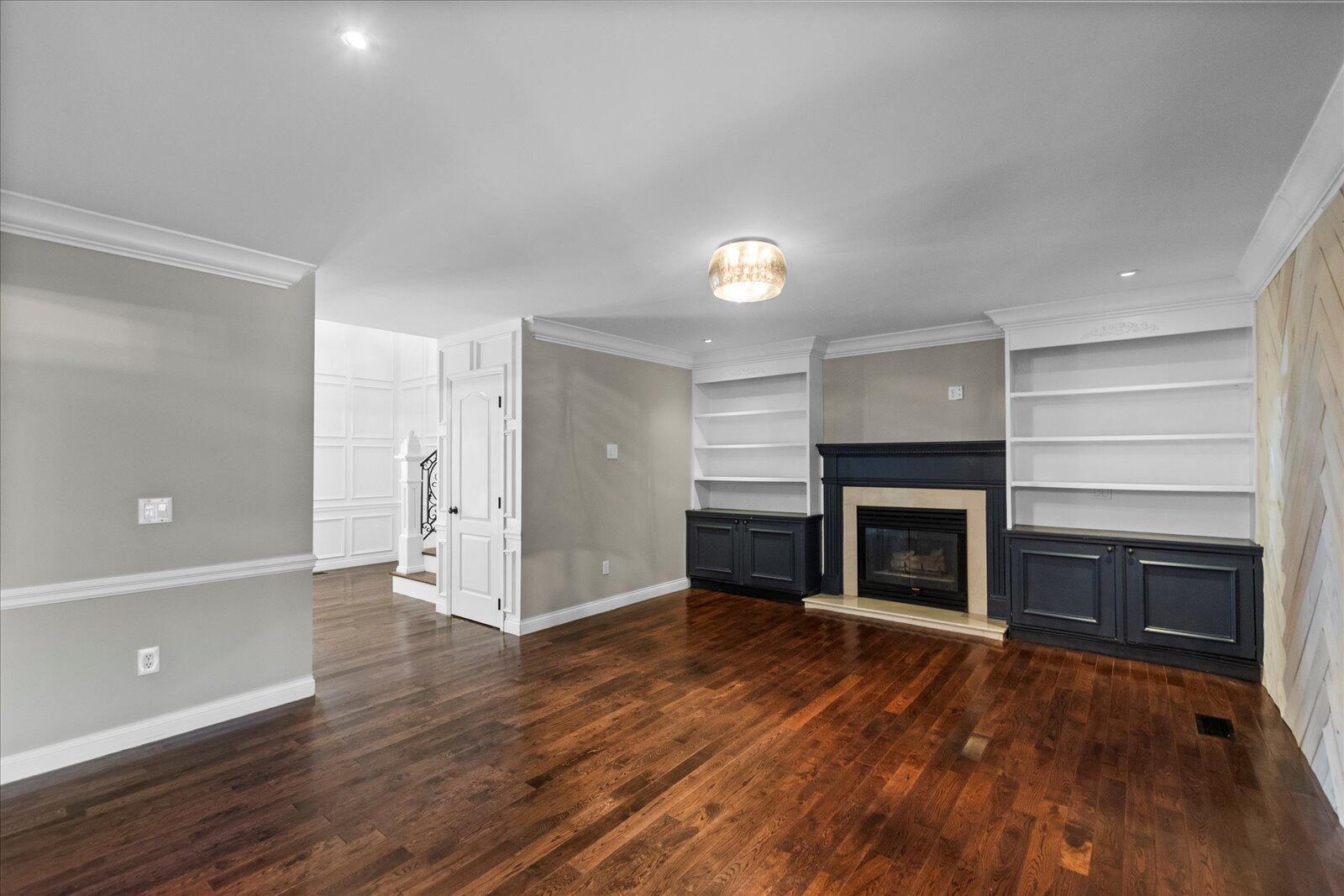 2221 Chimney Hills Drive