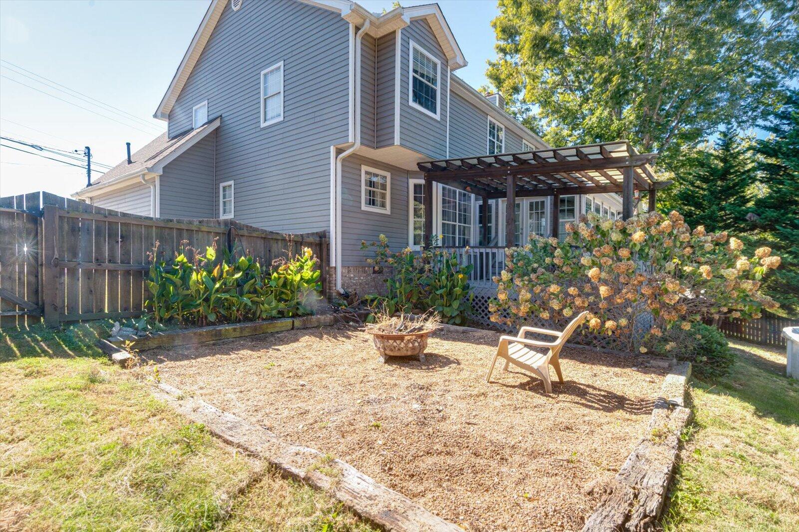 2221 Chimney Hills Drive