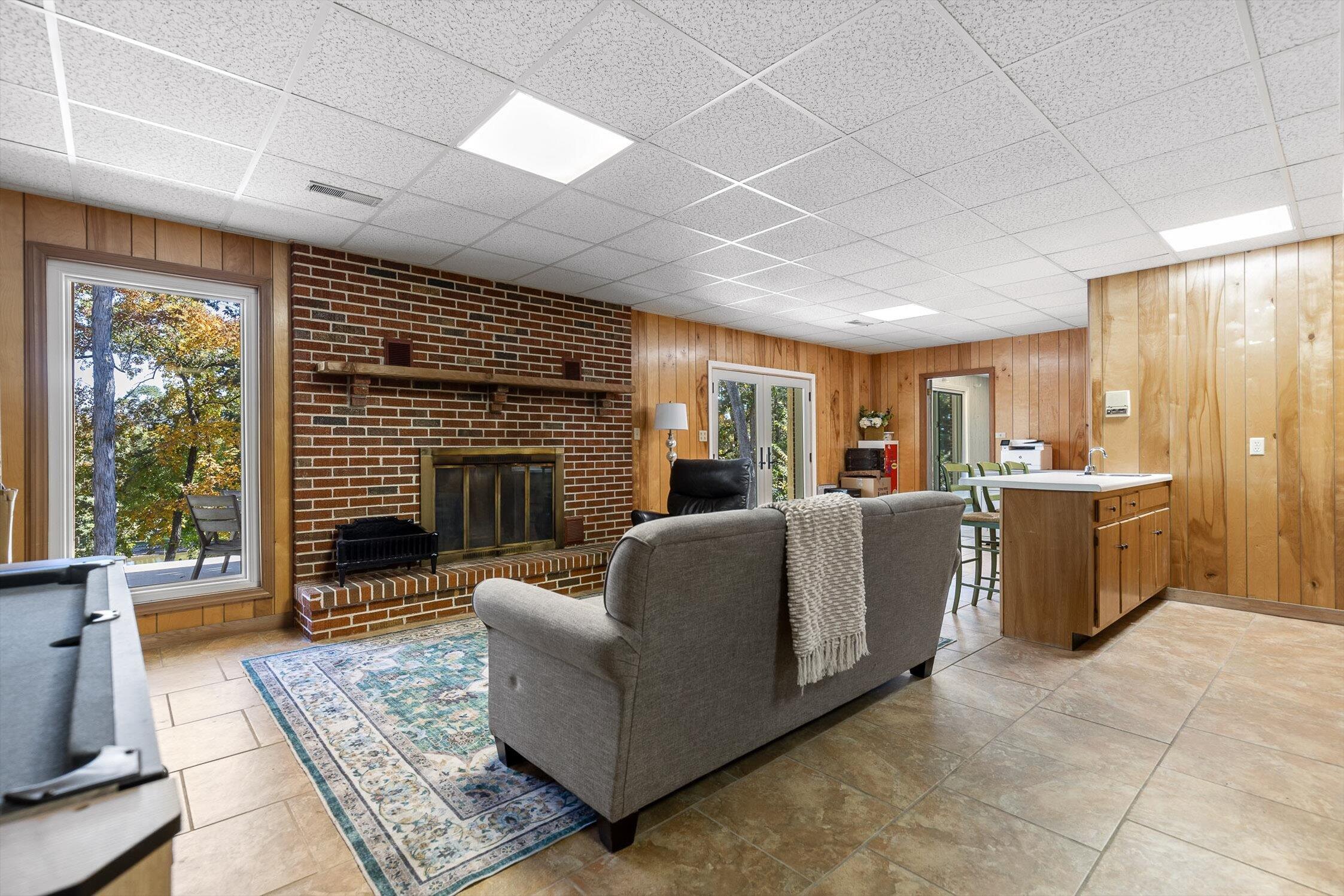 8124 Pierpoint Drive, Harrison