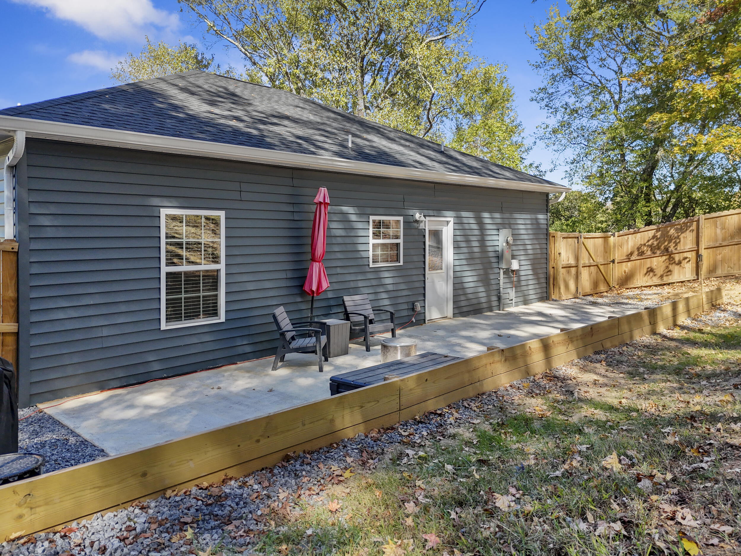 895 SE Lang Street, Cleveland