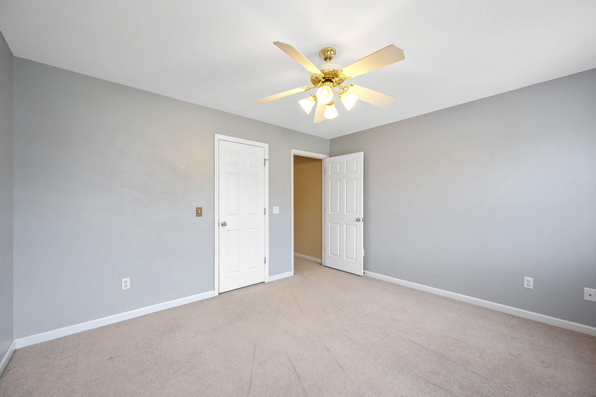 8616 River Cove Drive, Harrison