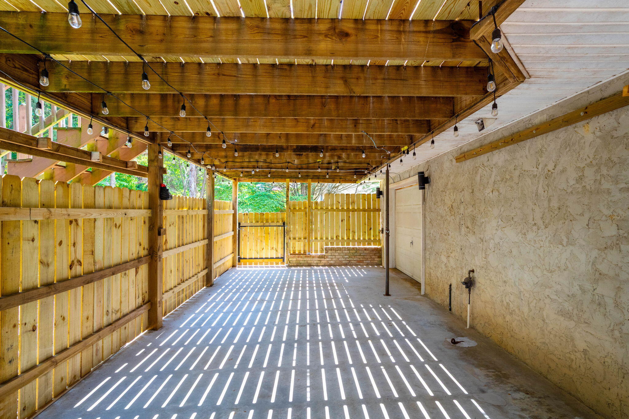 8616 River Cove Drive, Harrison