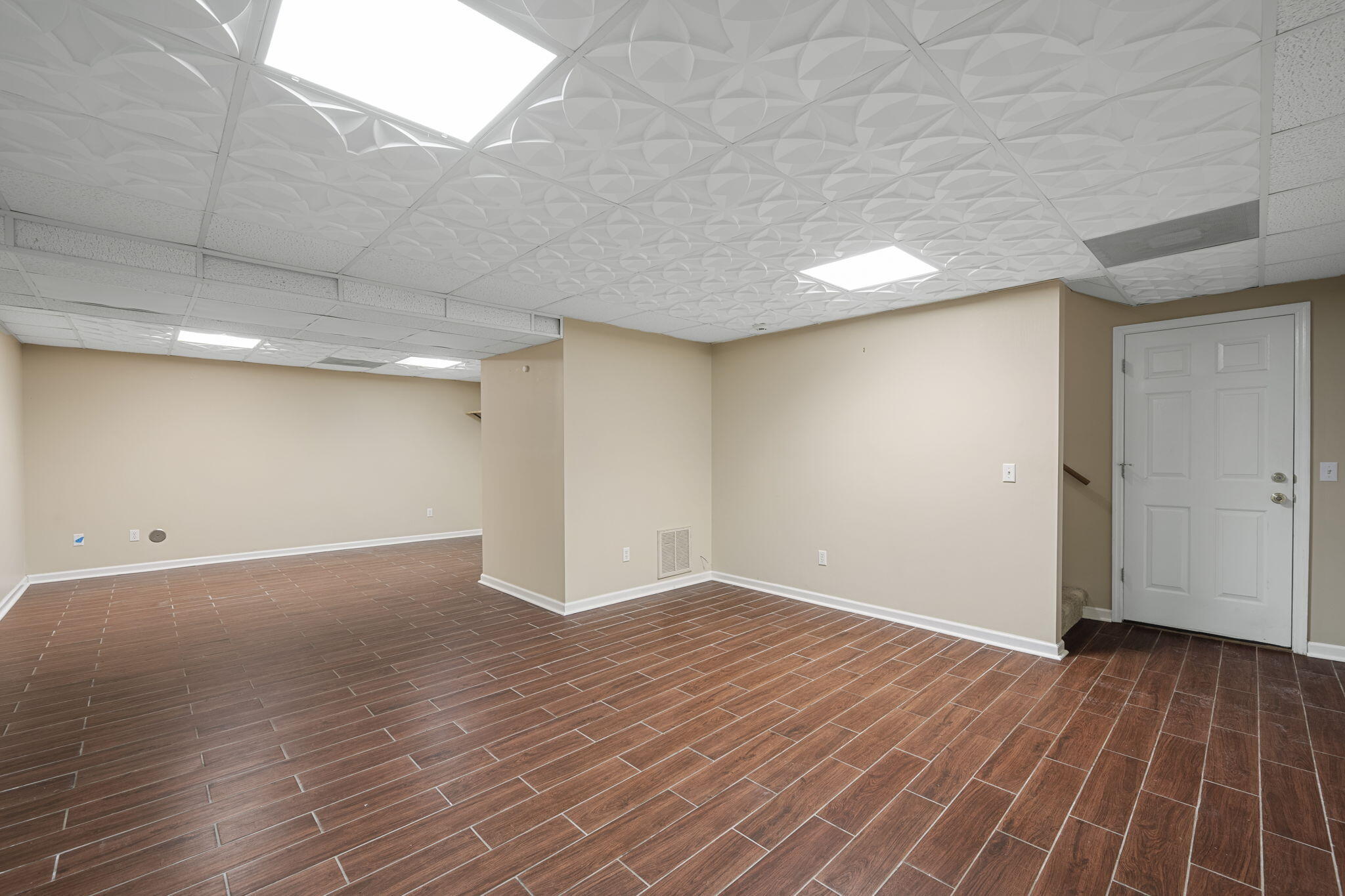 8616 River Cove Drive, Harrison