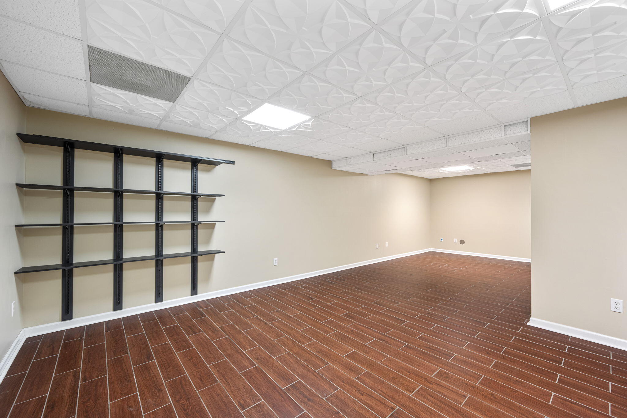 8616 River Cove Drive, Harrison