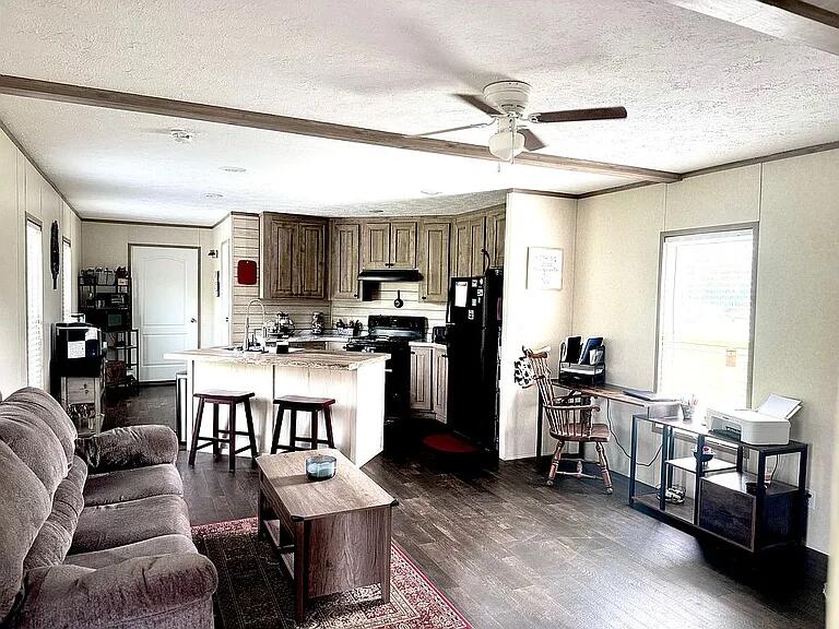 171 Buddy Singleton Road, Gruetli Laager