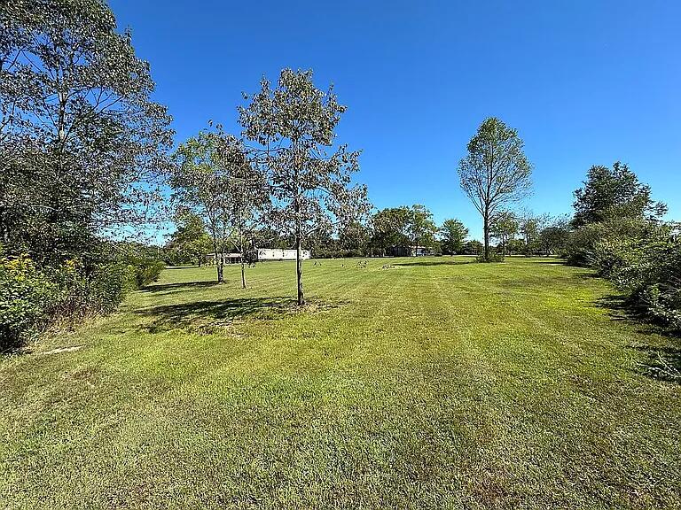 171 Buddy Singleton Road, Gruetli Laager