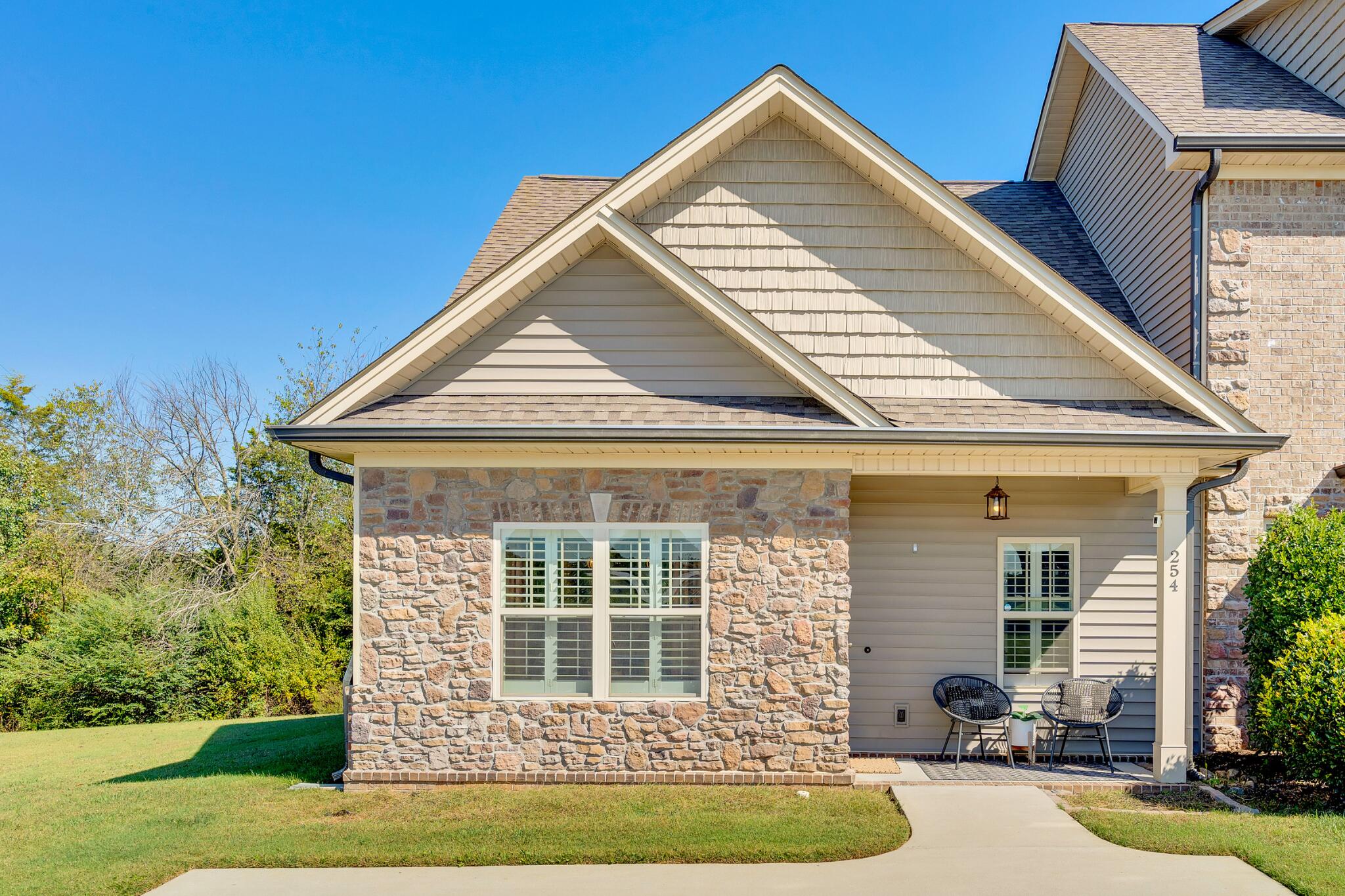 254 Bellingham Drive, Cleveland