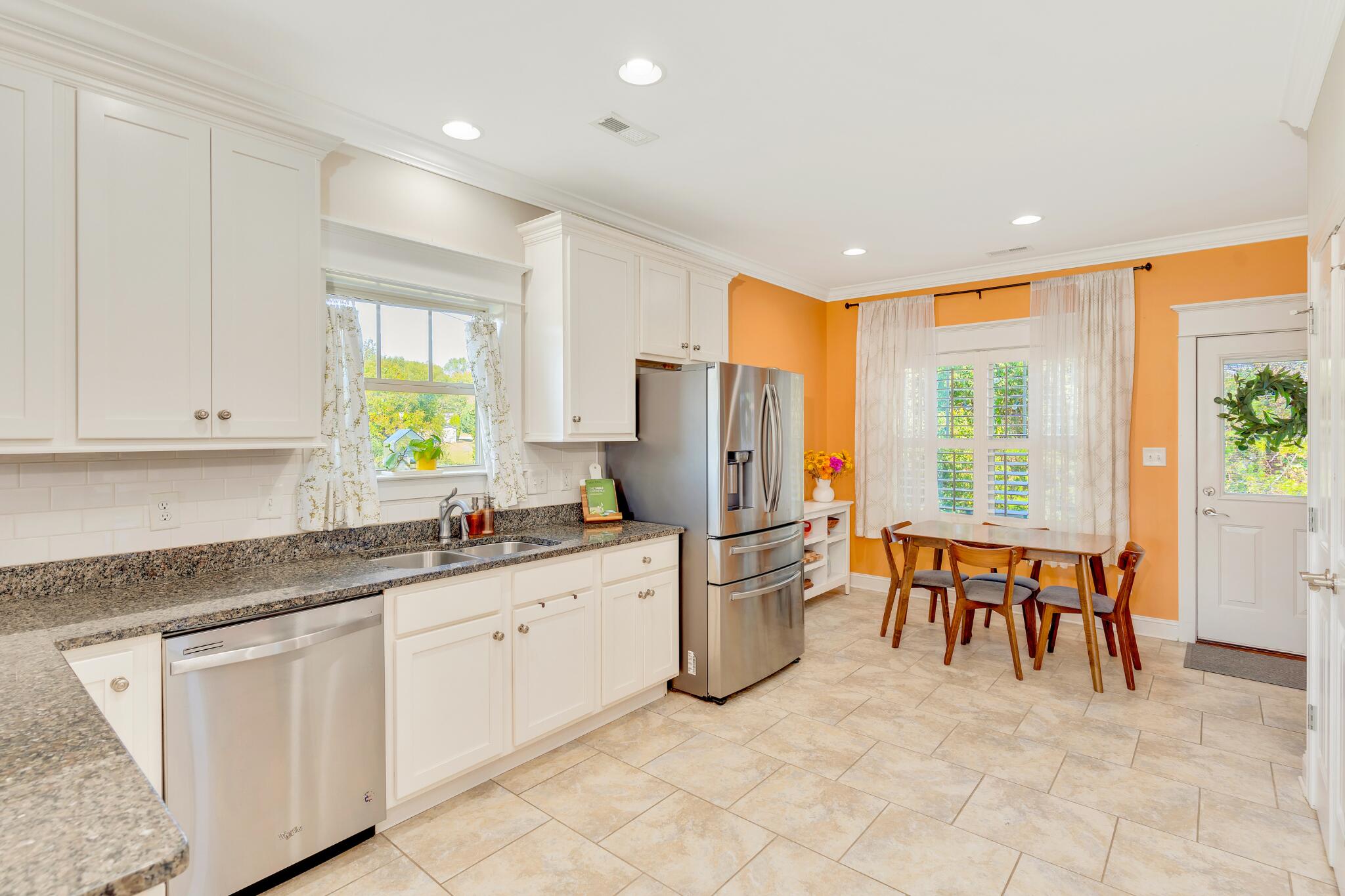 254 Bellingham Drive, Cleveland