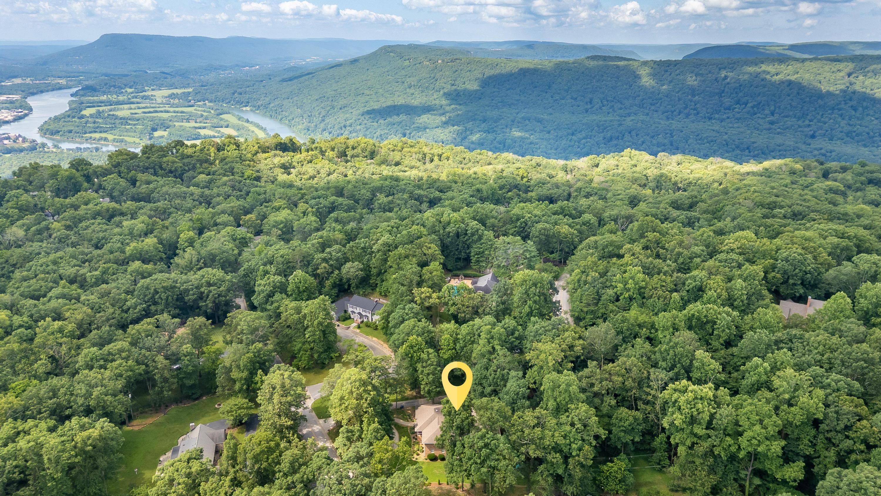 14 Carriage Hill, Signal Mountain