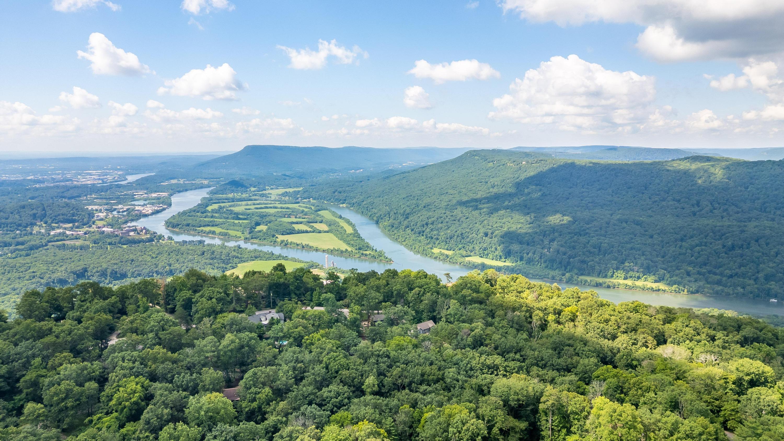 14 Carriage Hill, Signal Mountain