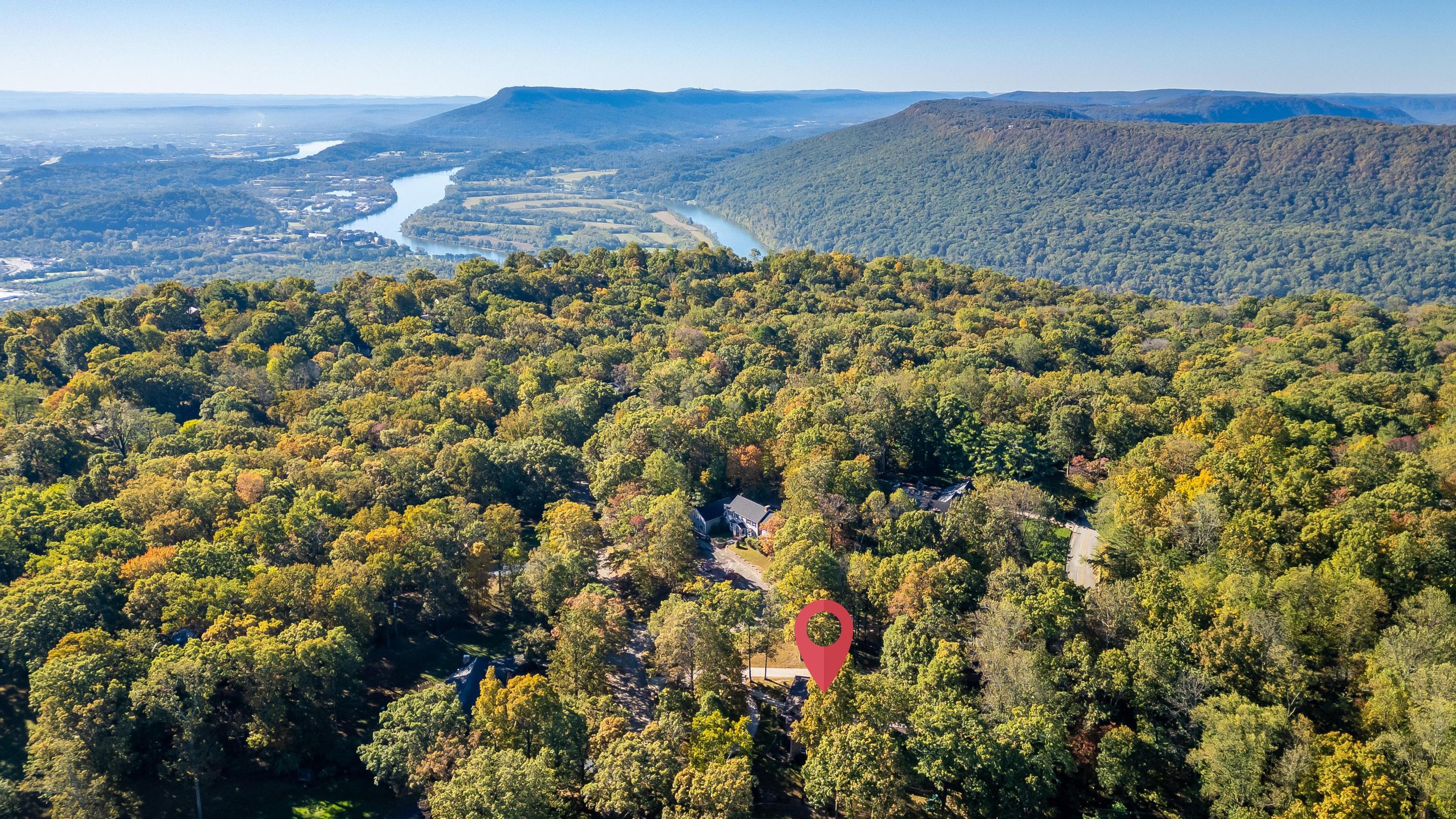 14 Carriage Hill, Signal Mountain