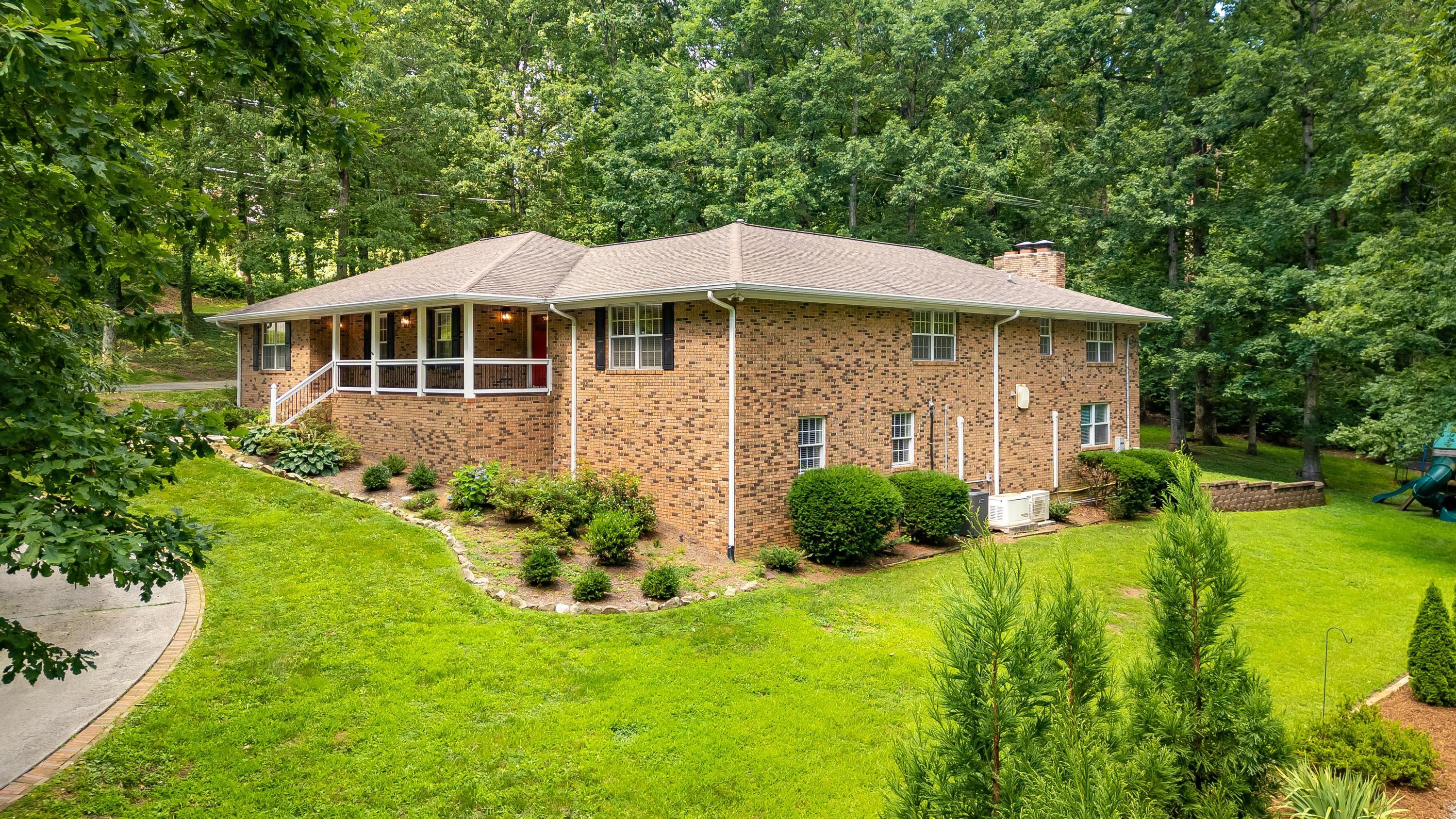 14 Carriage Hill, Signal Mountain