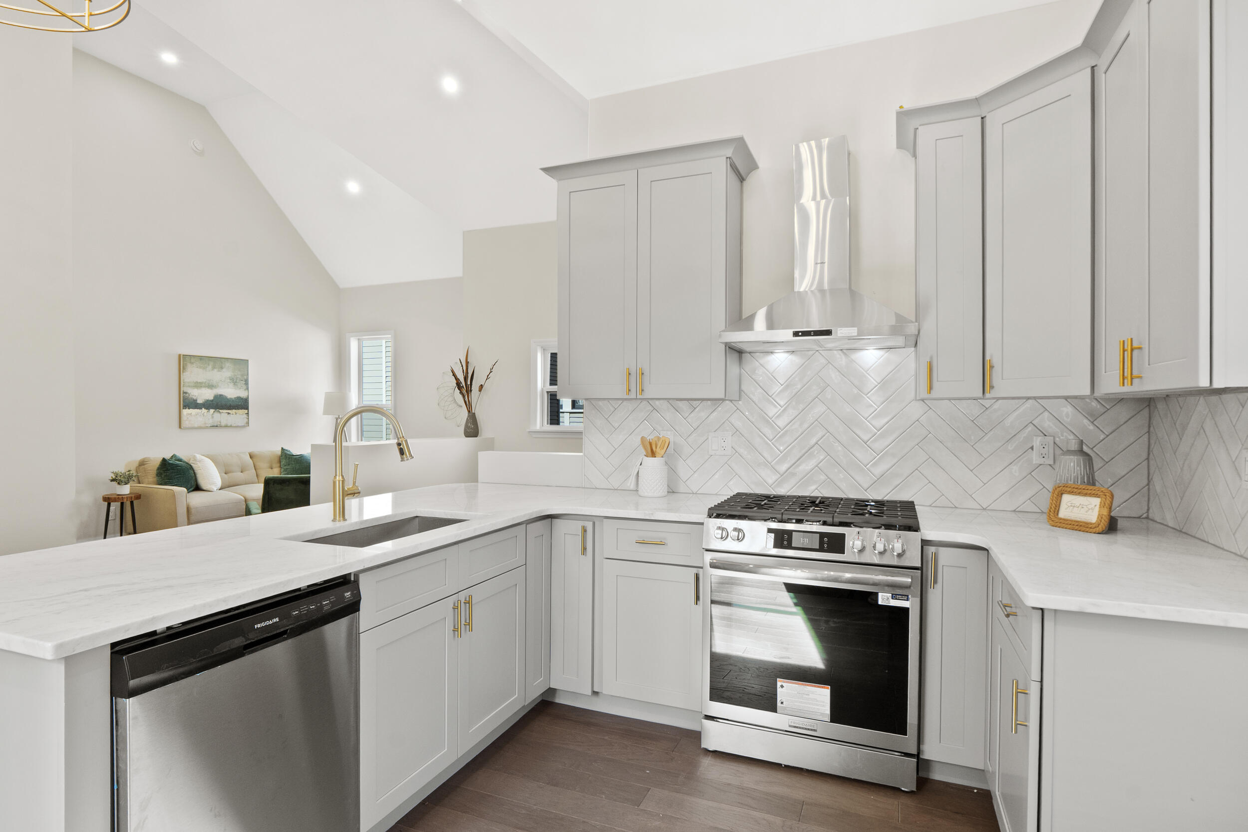 5411 Saint Elmo Avenue, Chattanooga