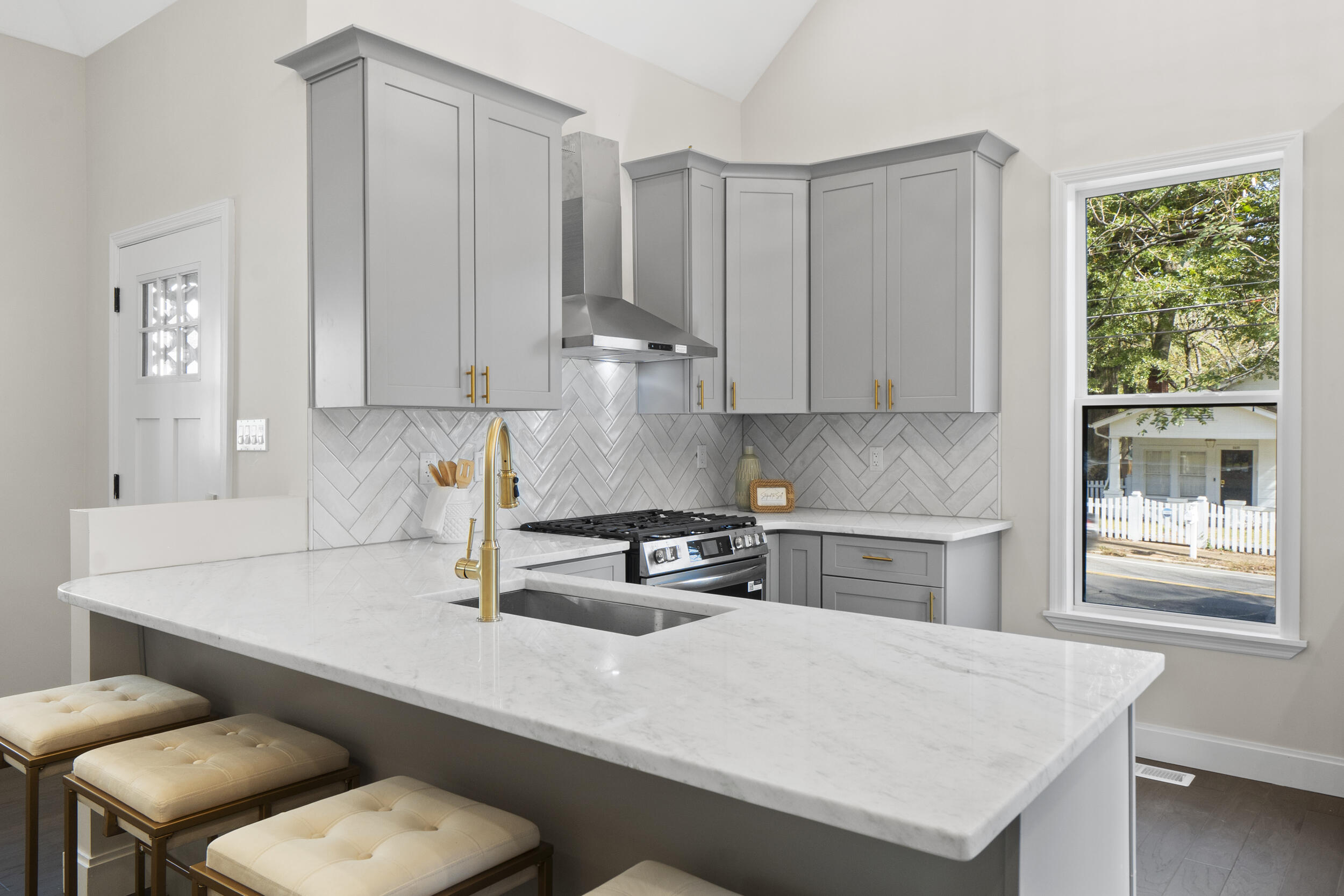 5411 Saint Elmo Avenue, Chattanooga