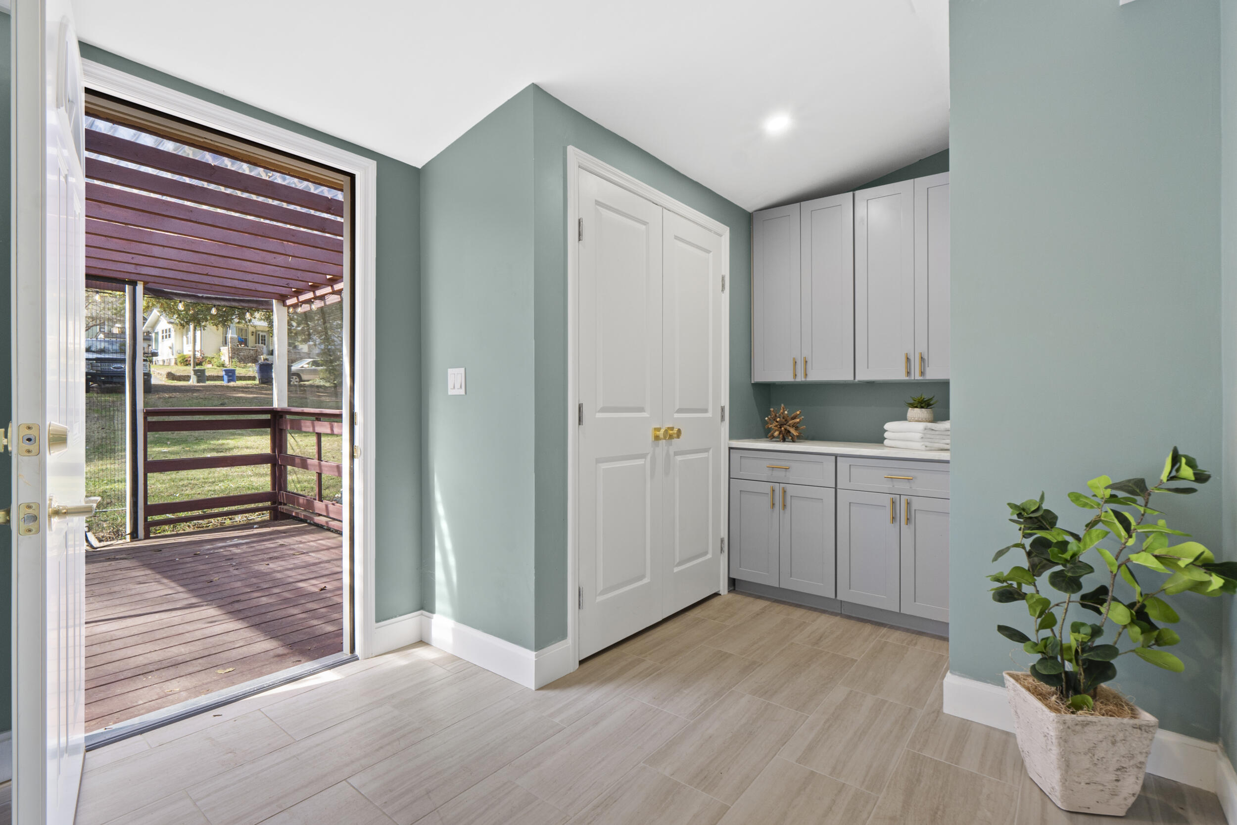 5411 Saint Elmo Avenue, Chattanooga