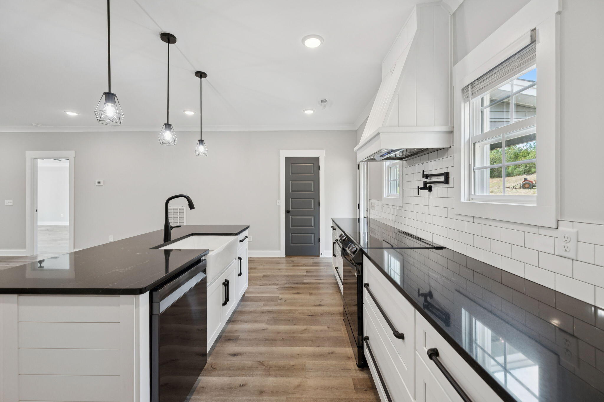 8016 Mcdonald Cemetery Road