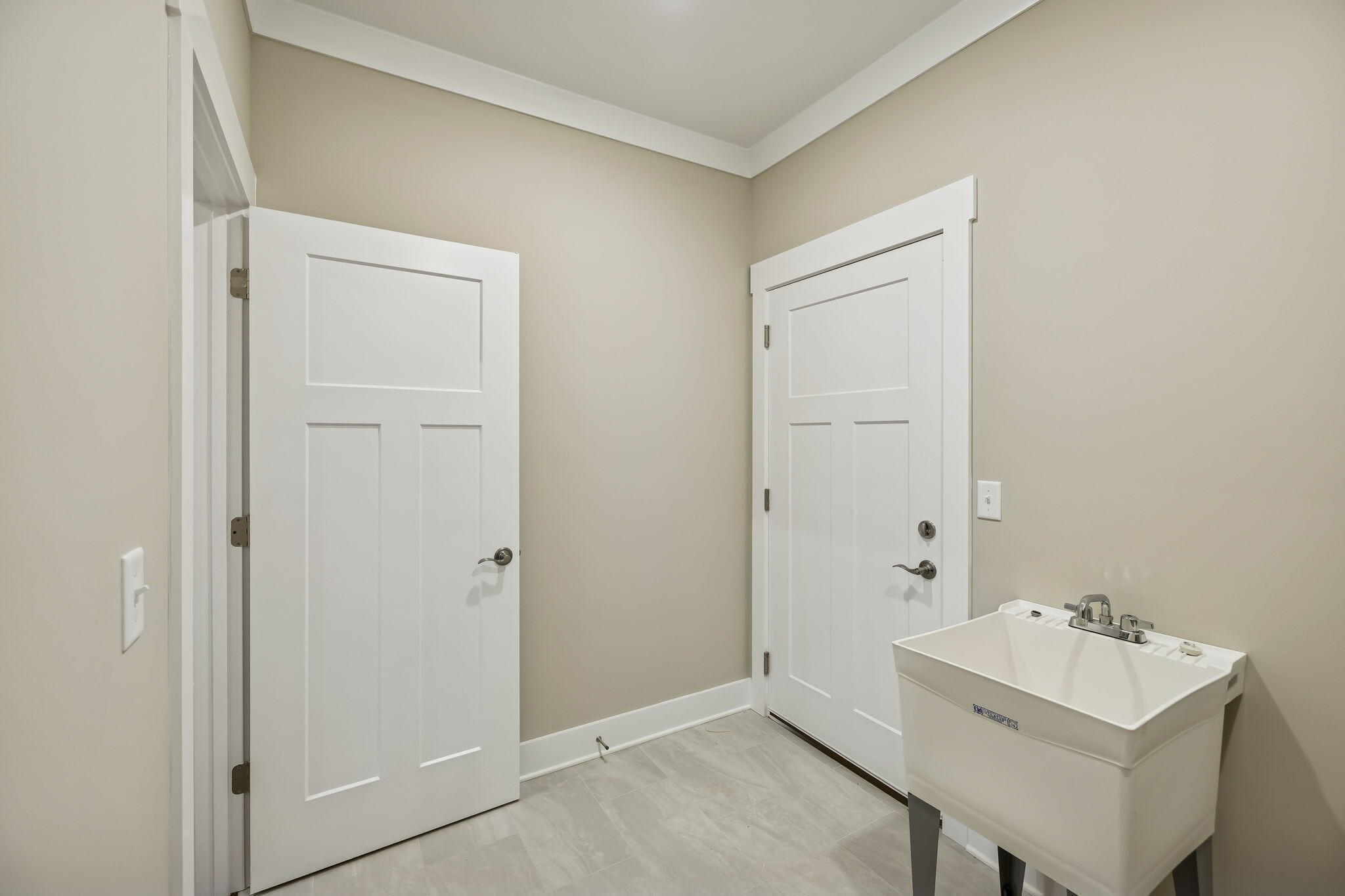 5205 NW Baylor Street