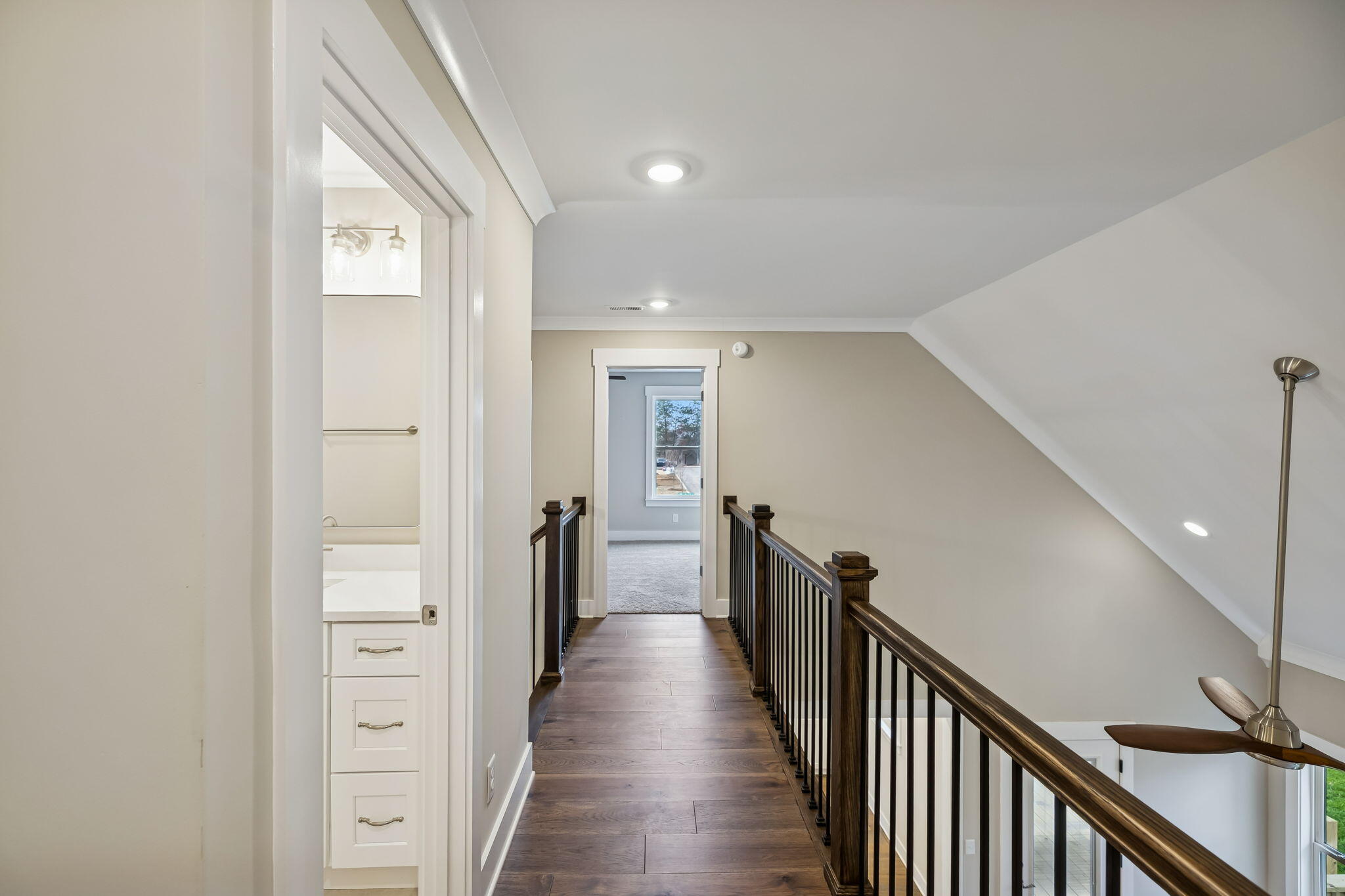 5205 NW Baylor Street