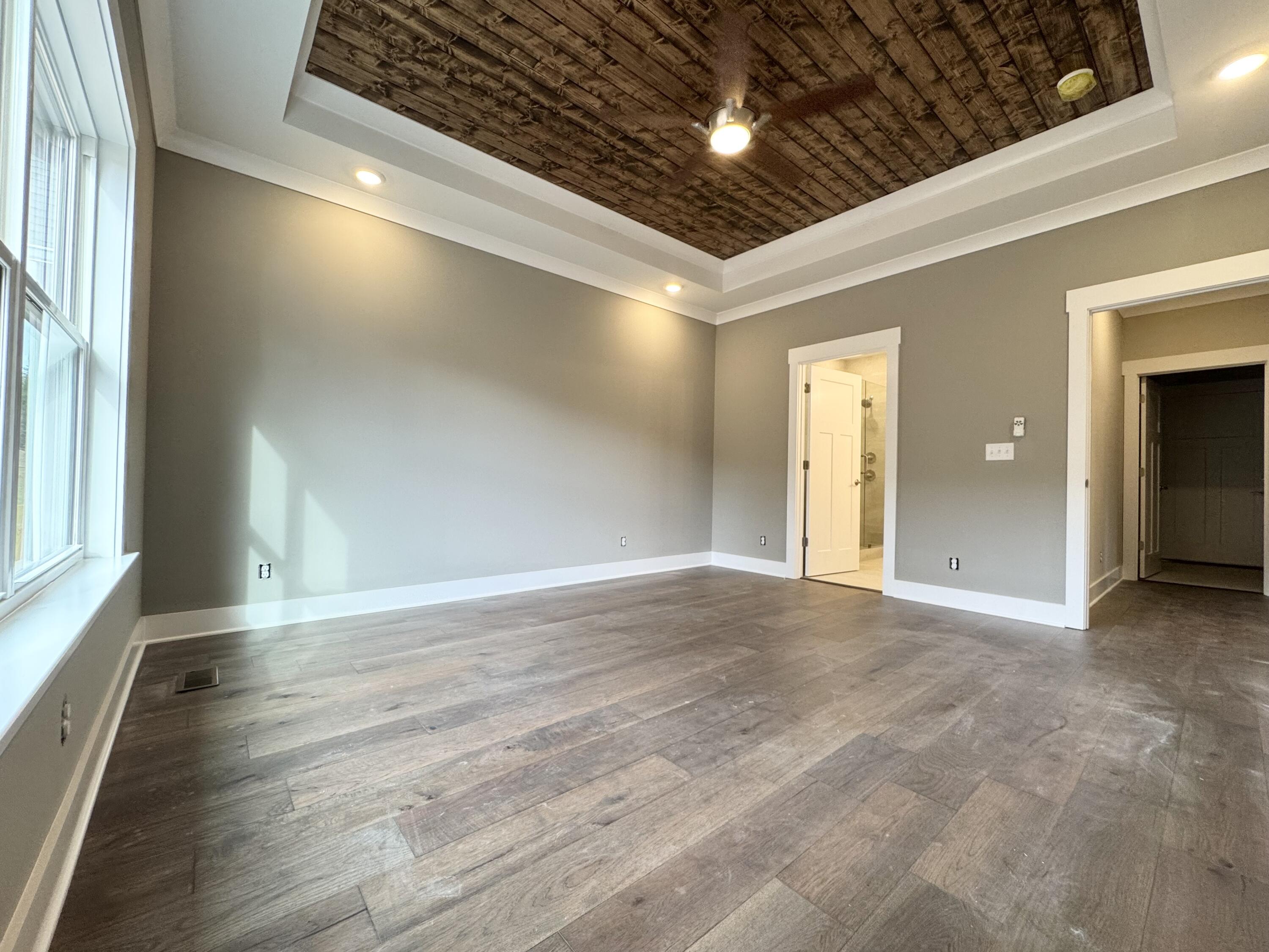 5205 NW Baylor Street