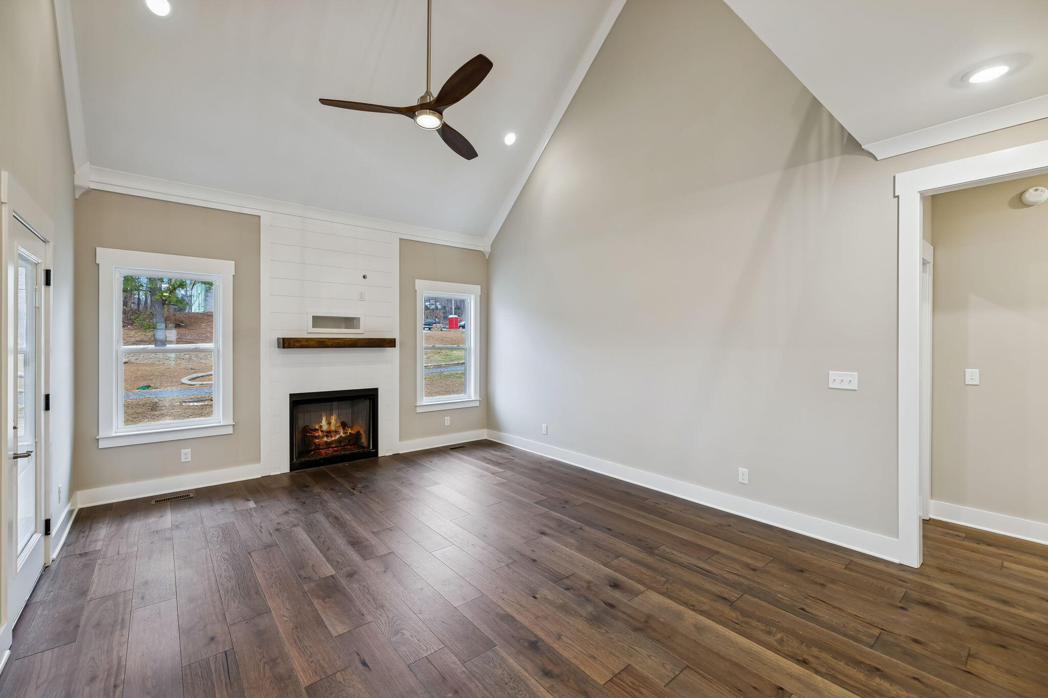 5205 NW Baylor Street