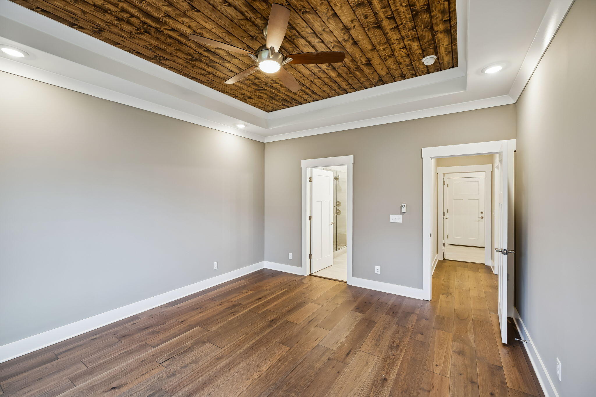 5205 NW Baylor Street