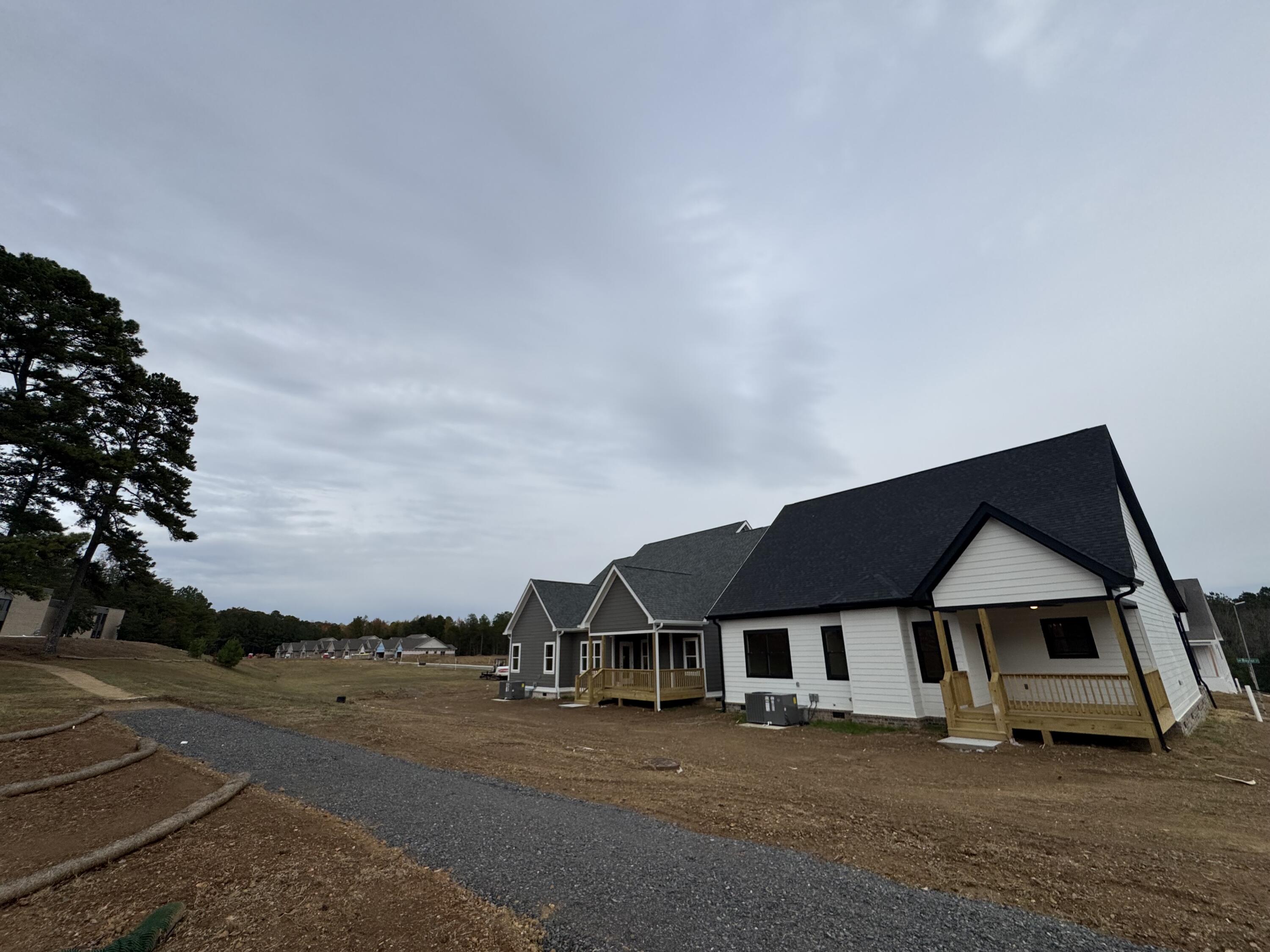 5205 NW Baylor Street