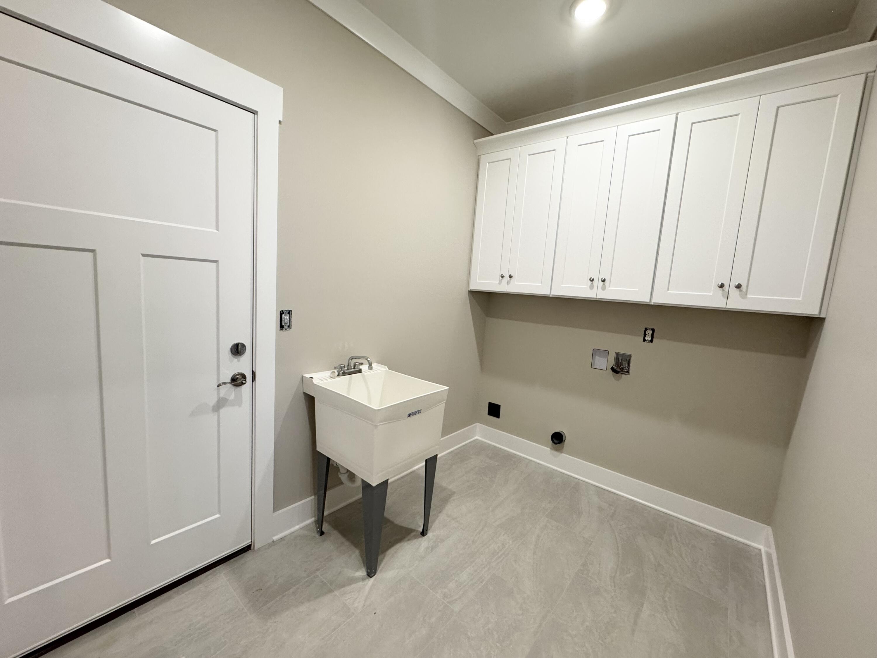 5205 NW Baylor Street