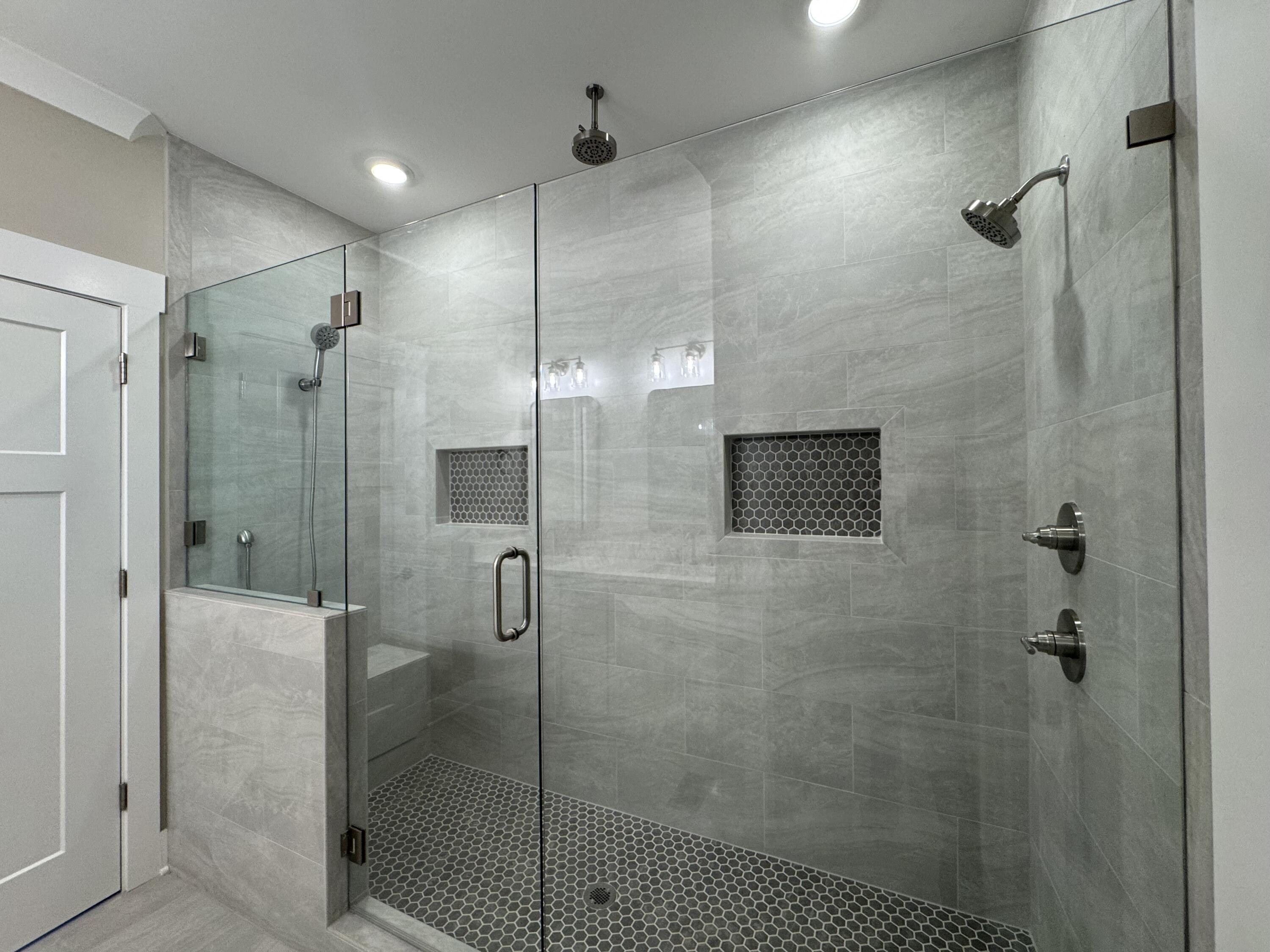 5205 NW Baylor Street