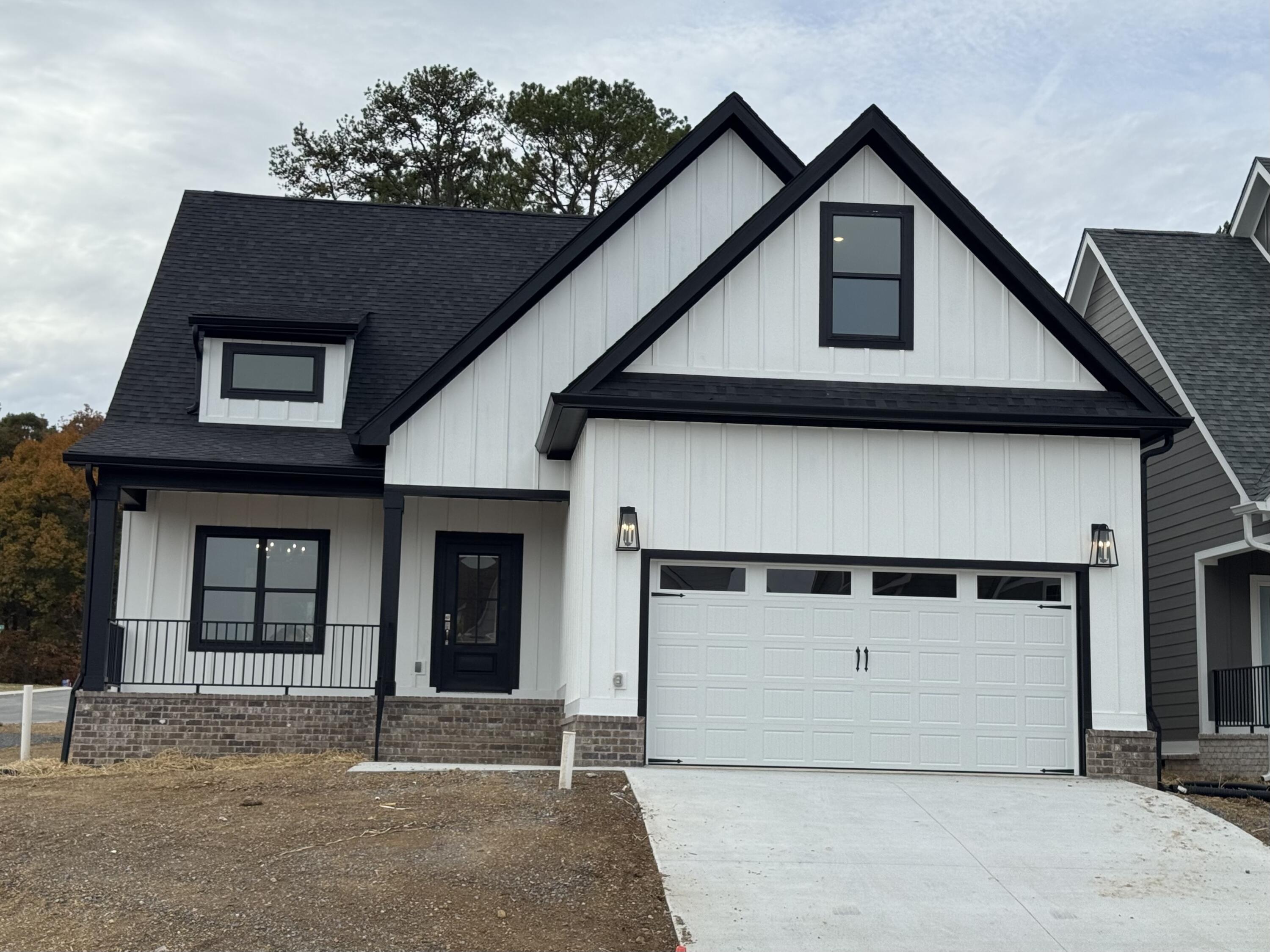 5205 NW Baylor Street