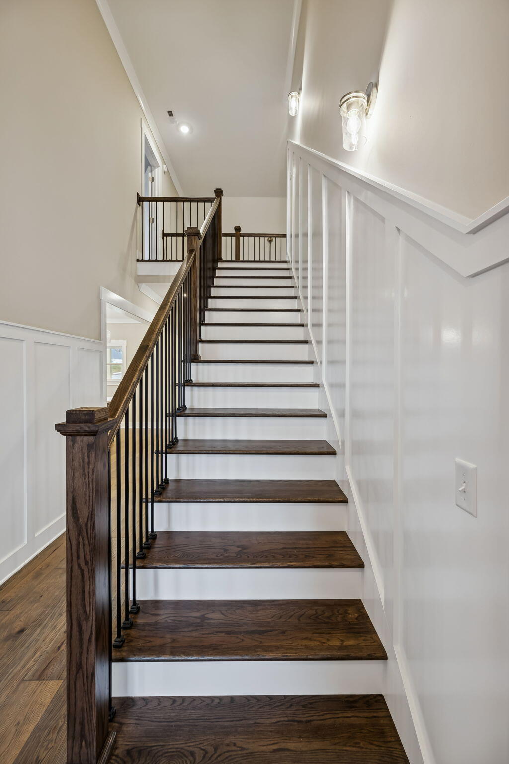 5205 NW Baylor Street