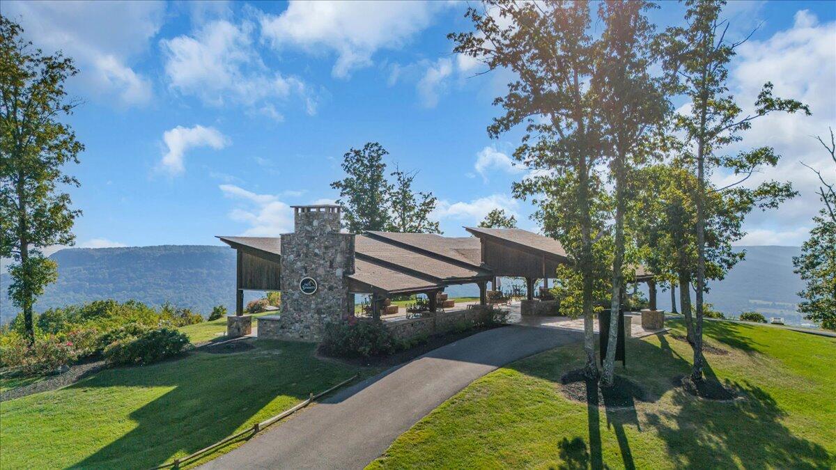 135 Honeybee Court, Jf408