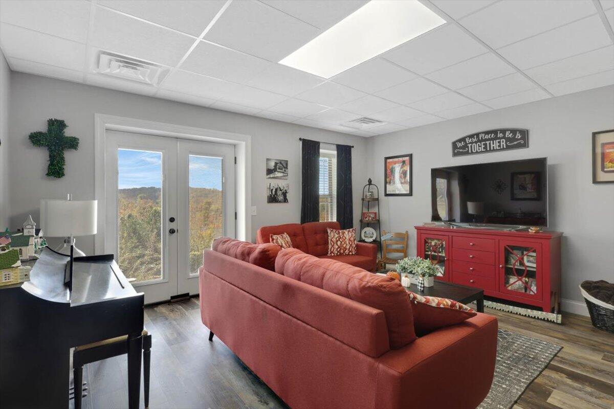 8206 Thrush Hollow Lane