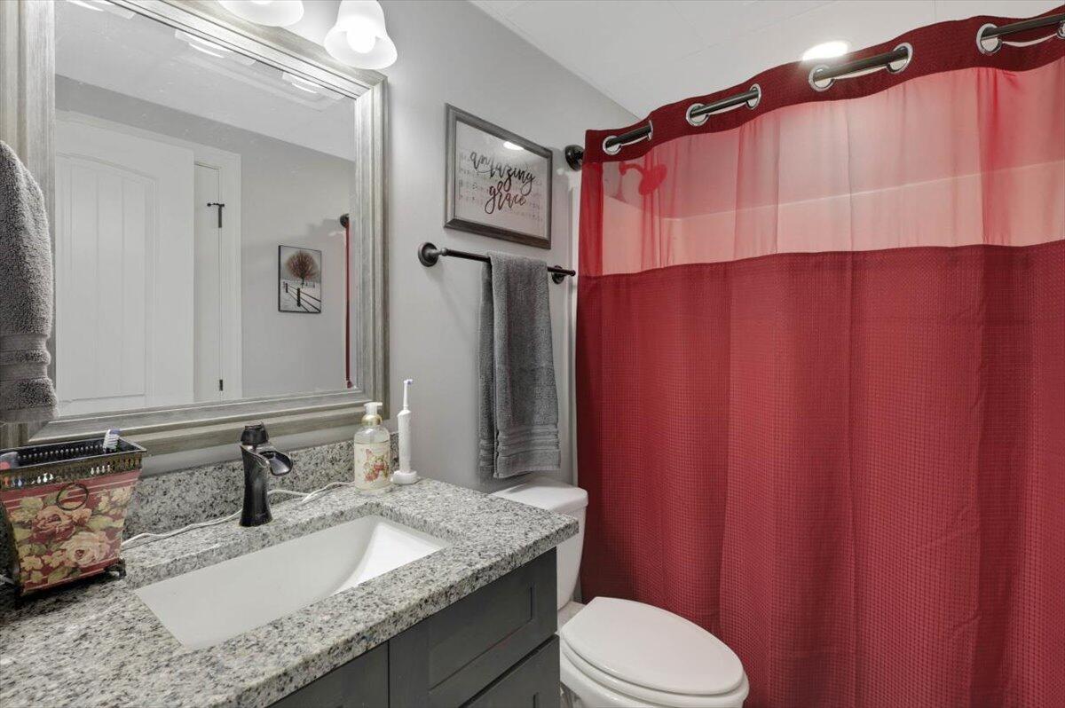 8206 Thrush Hollow Lane