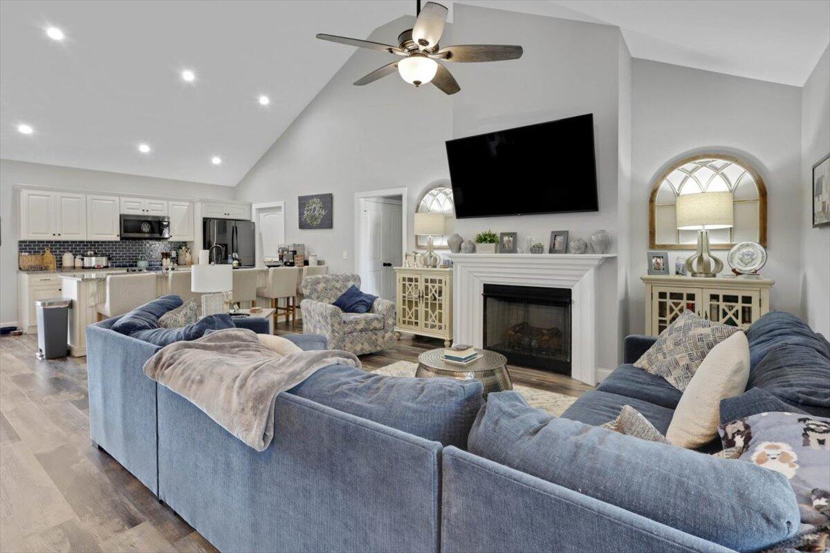 8206 Thrush Hollow Lane