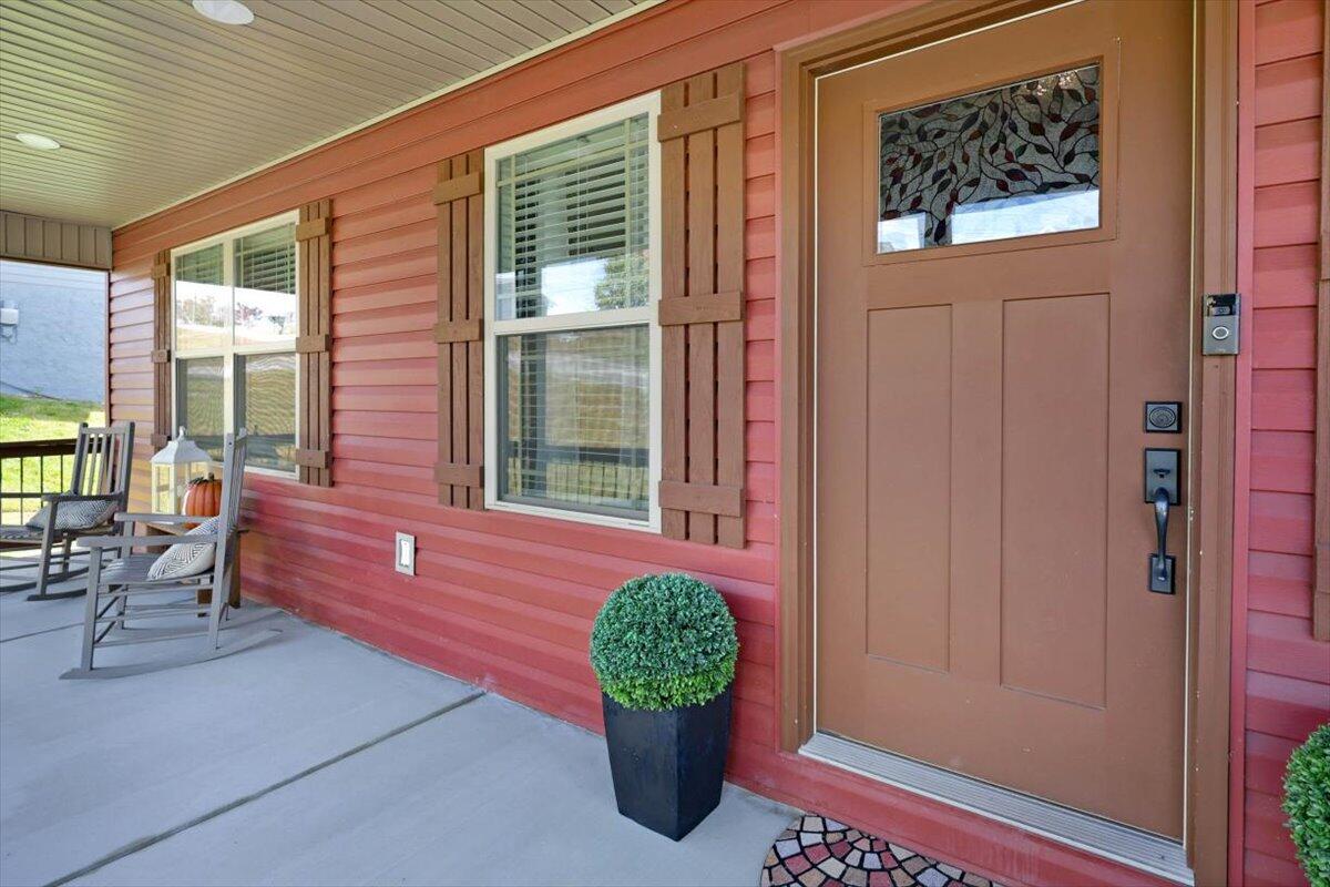 8206 Thrush Hollow Lane