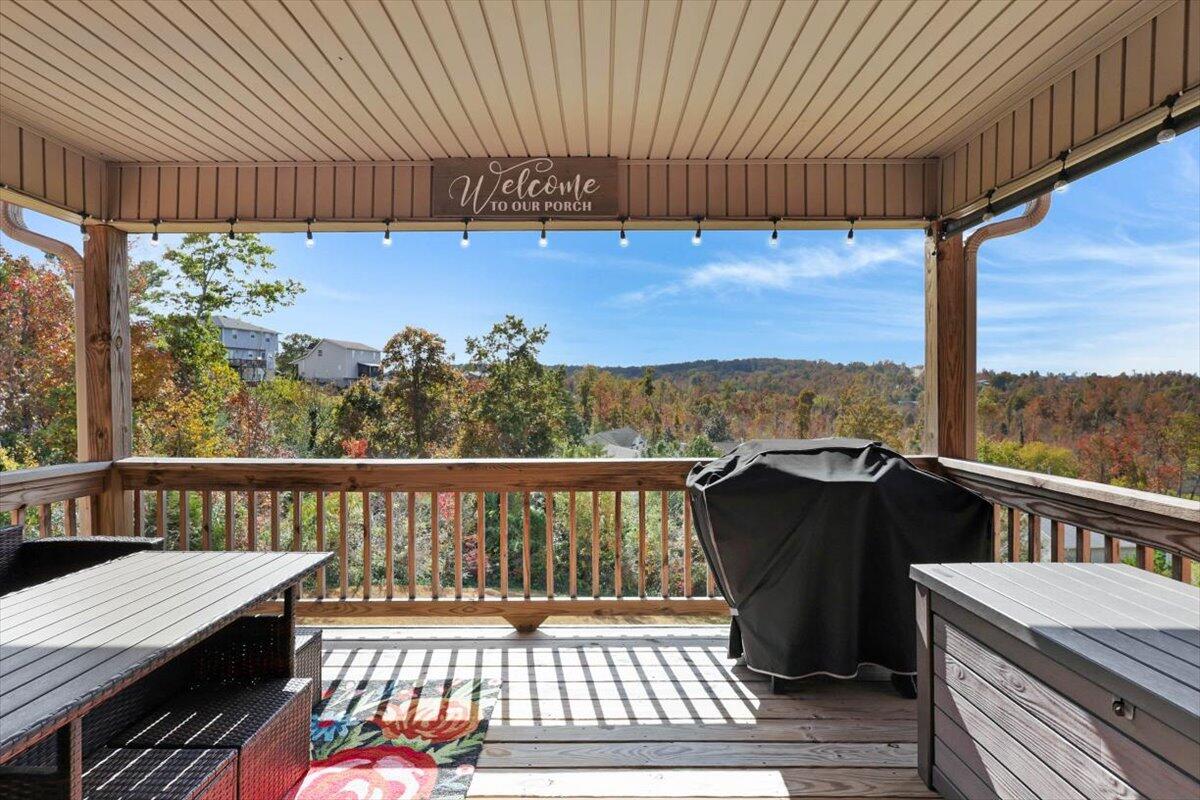 8206 Thrush Hollow Lane