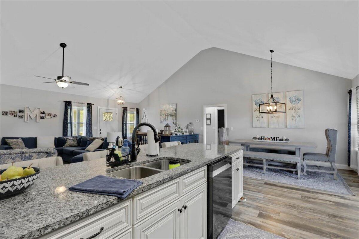 8206 Thrush Hollow Lane