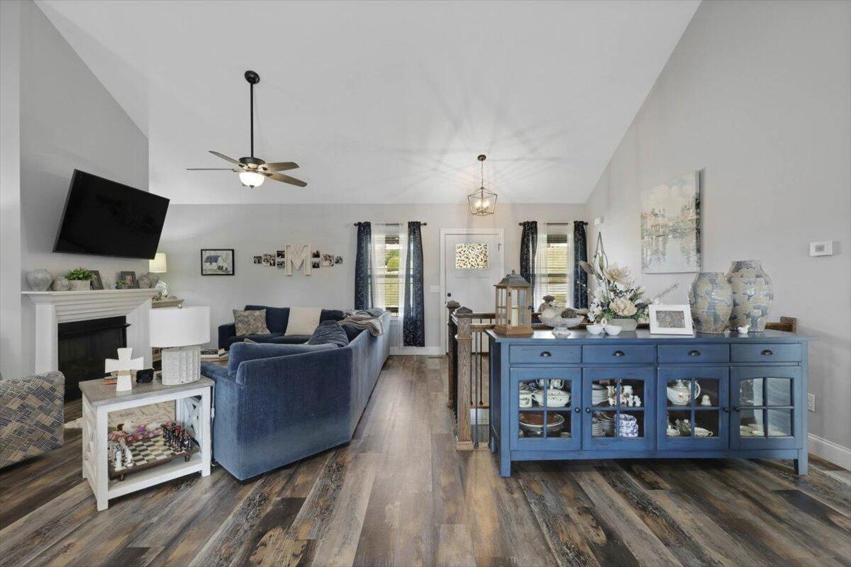 8206 Thrush Hollow Lane