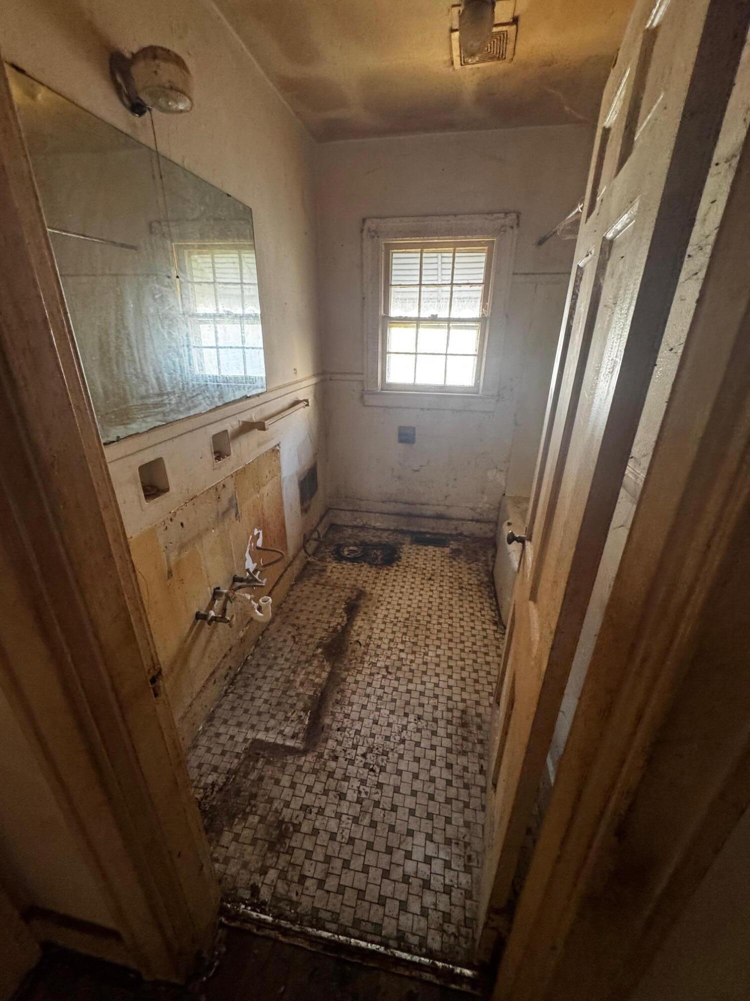 2202 Chamberlain Avenue