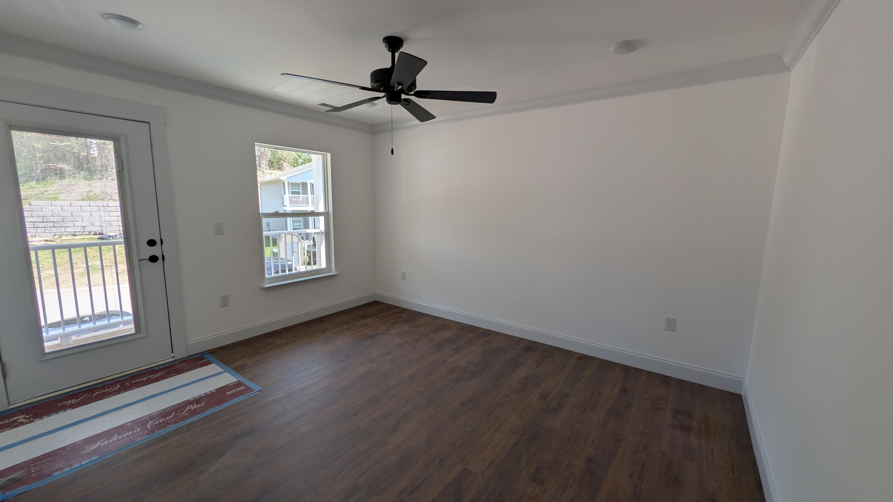 122 & 124 Courtland Crest Drive SW