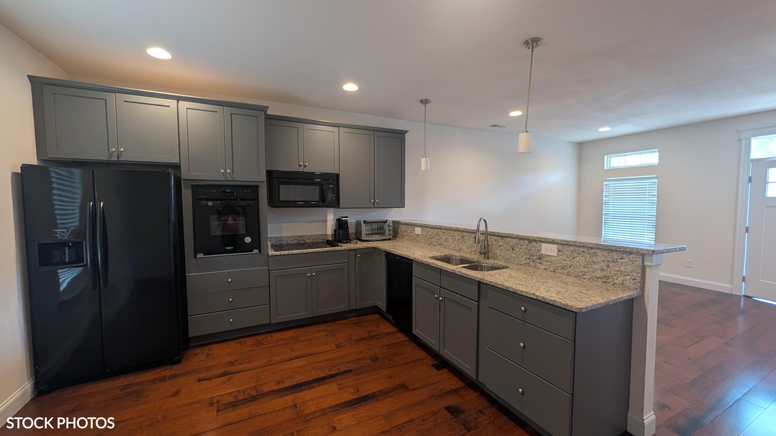 122 & 124 Courtland Crest Drive SW