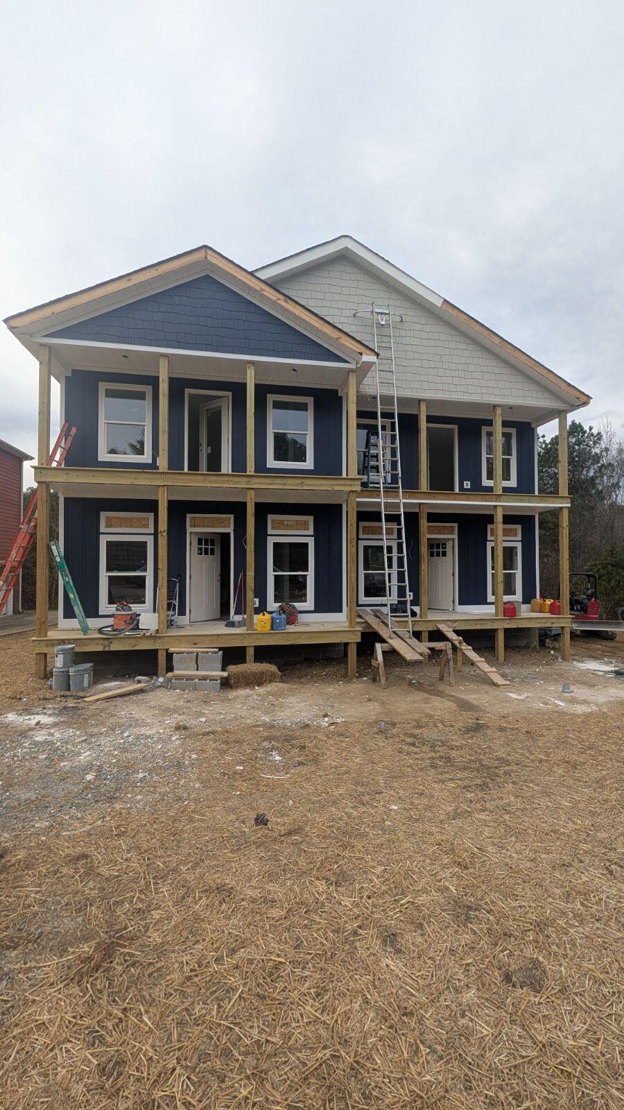 122 & 124 Courtland Crest Drive SW