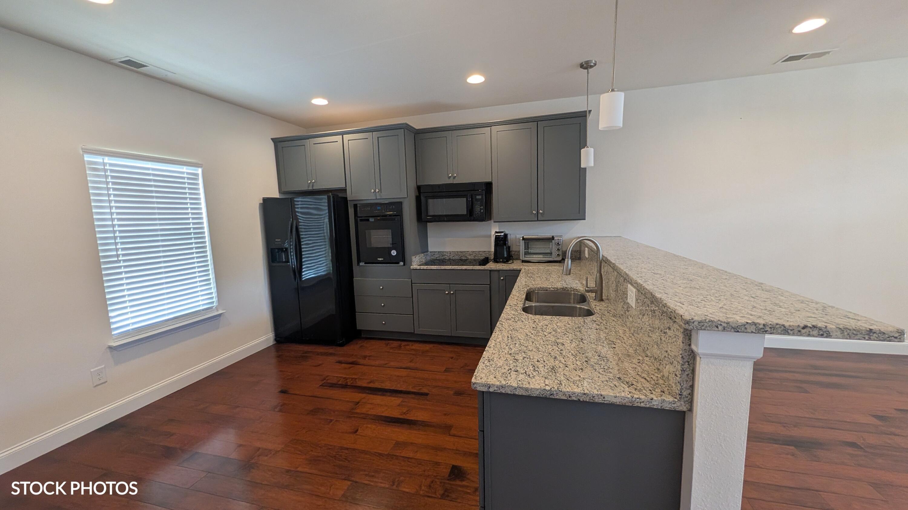 122 & 124 Courtland Crest Drive SW